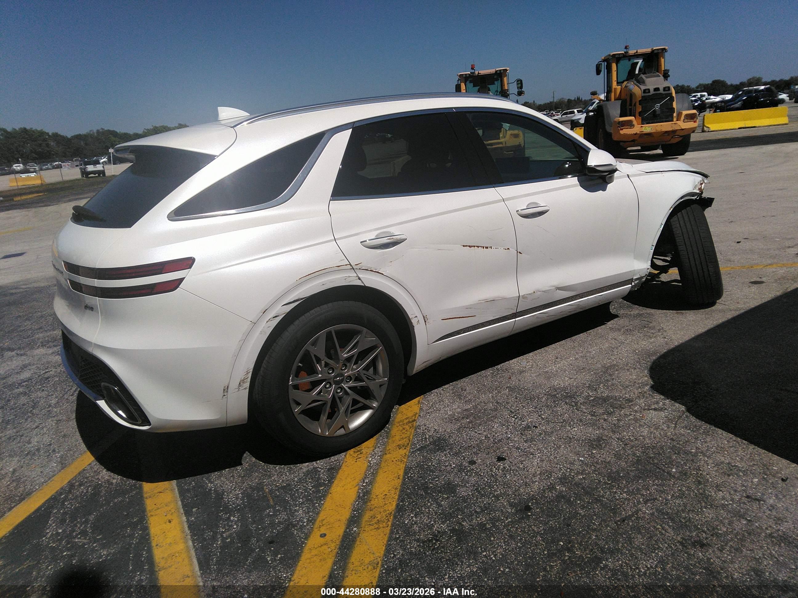 GENESIS GV70 image 4