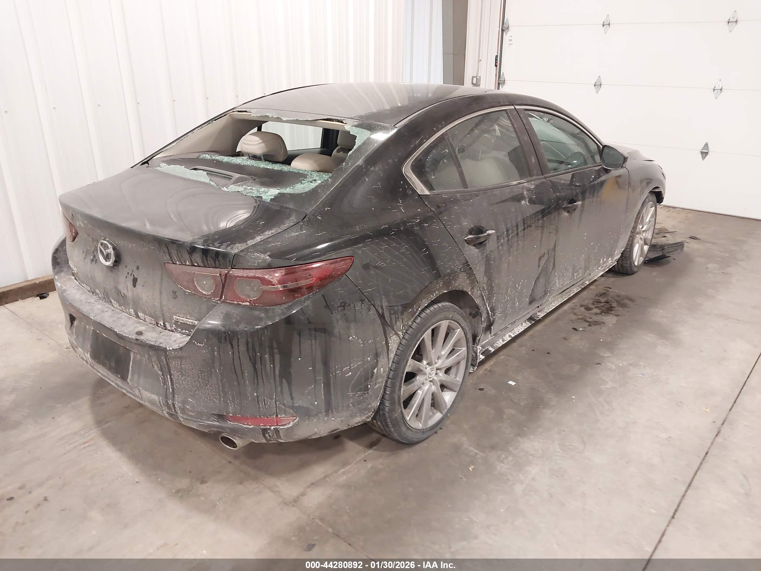 MAZDA MAZDA3 image 4