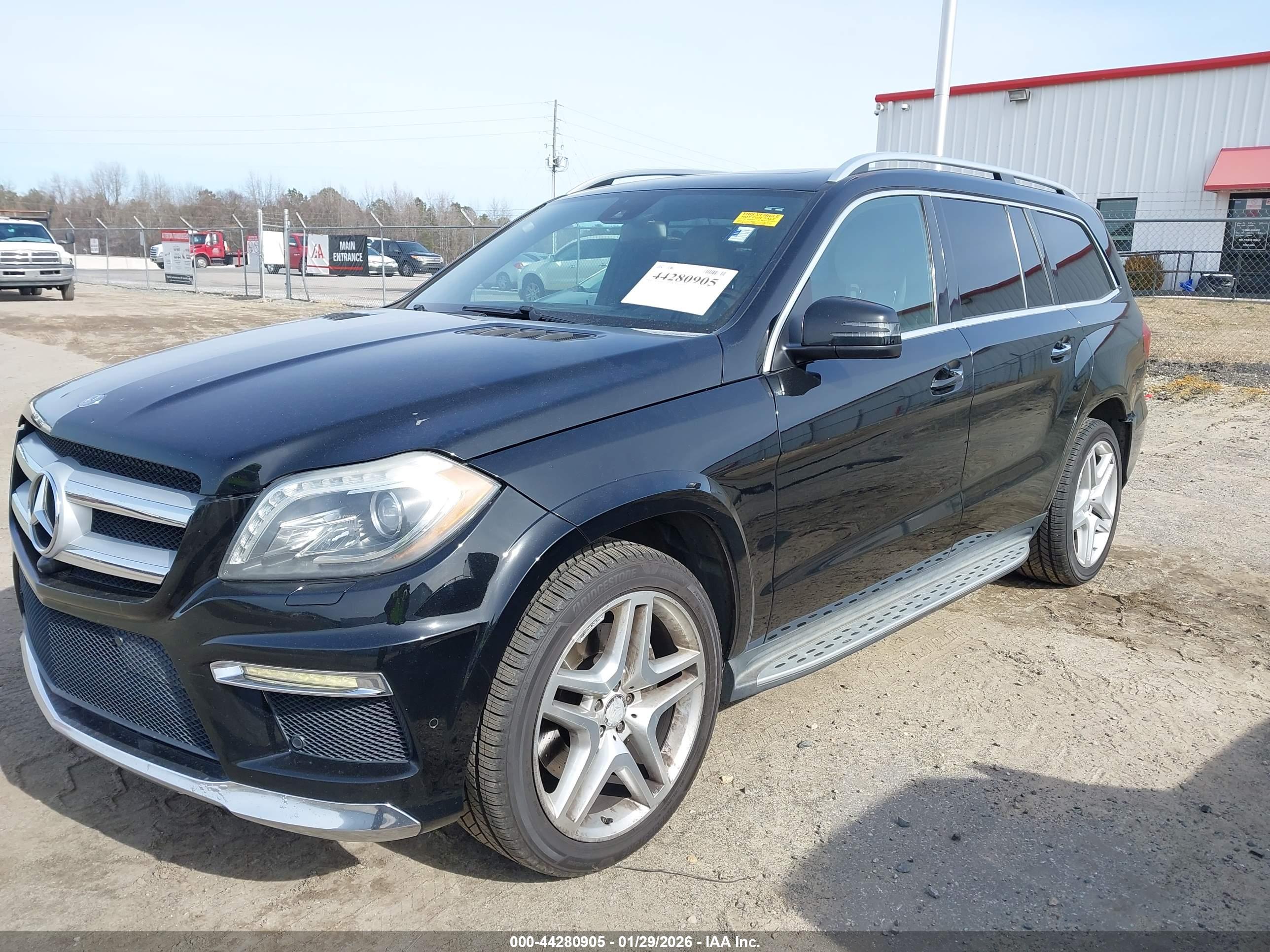 MERCEDES-BENZ GL image 2