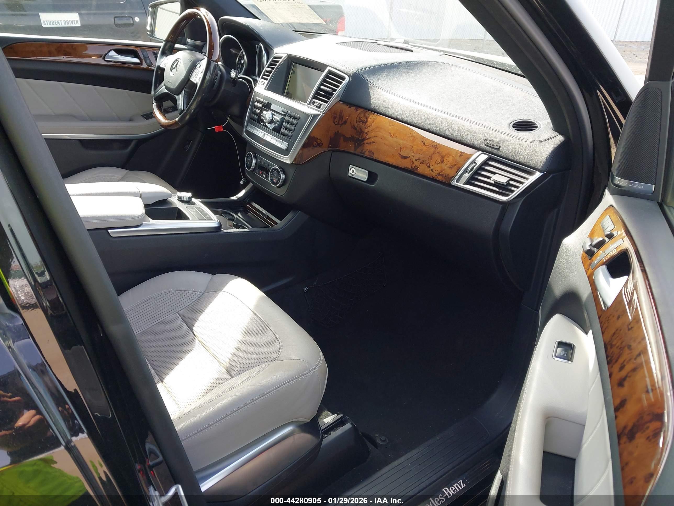 MERCEDES-BENZ GL image 5