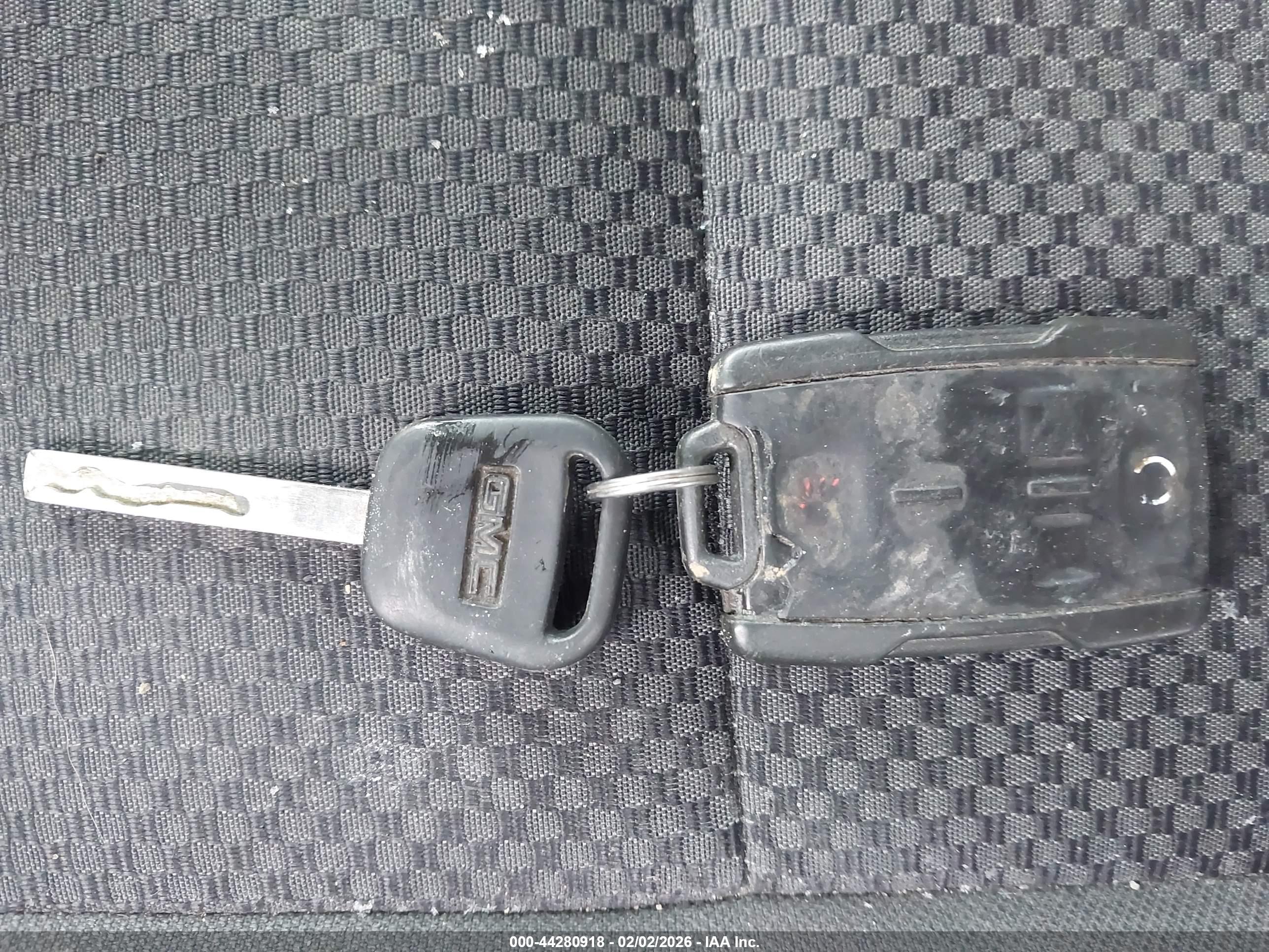 GMC SIERRA image 11