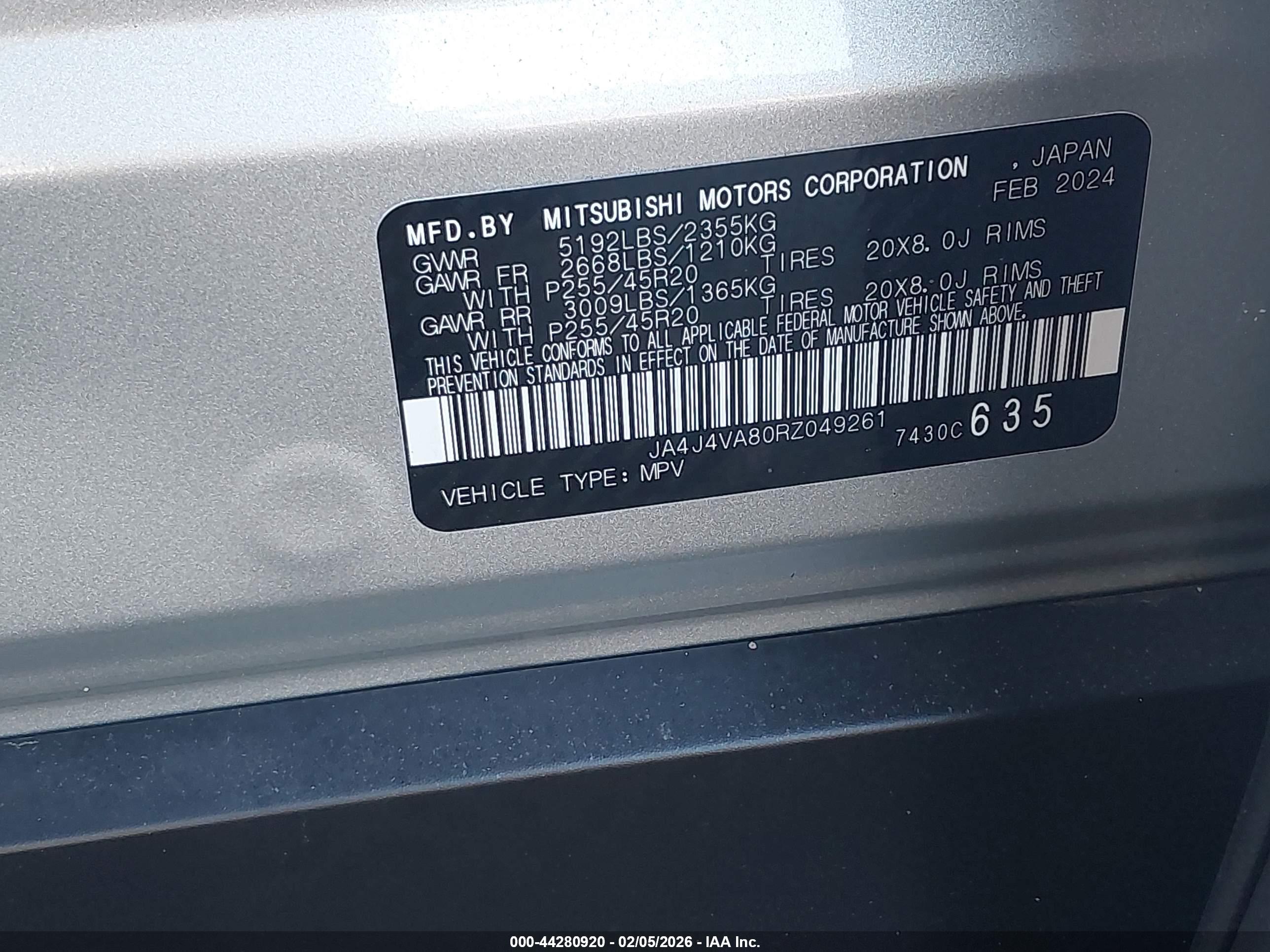MITSUBISHI OUTLANDER image 9
