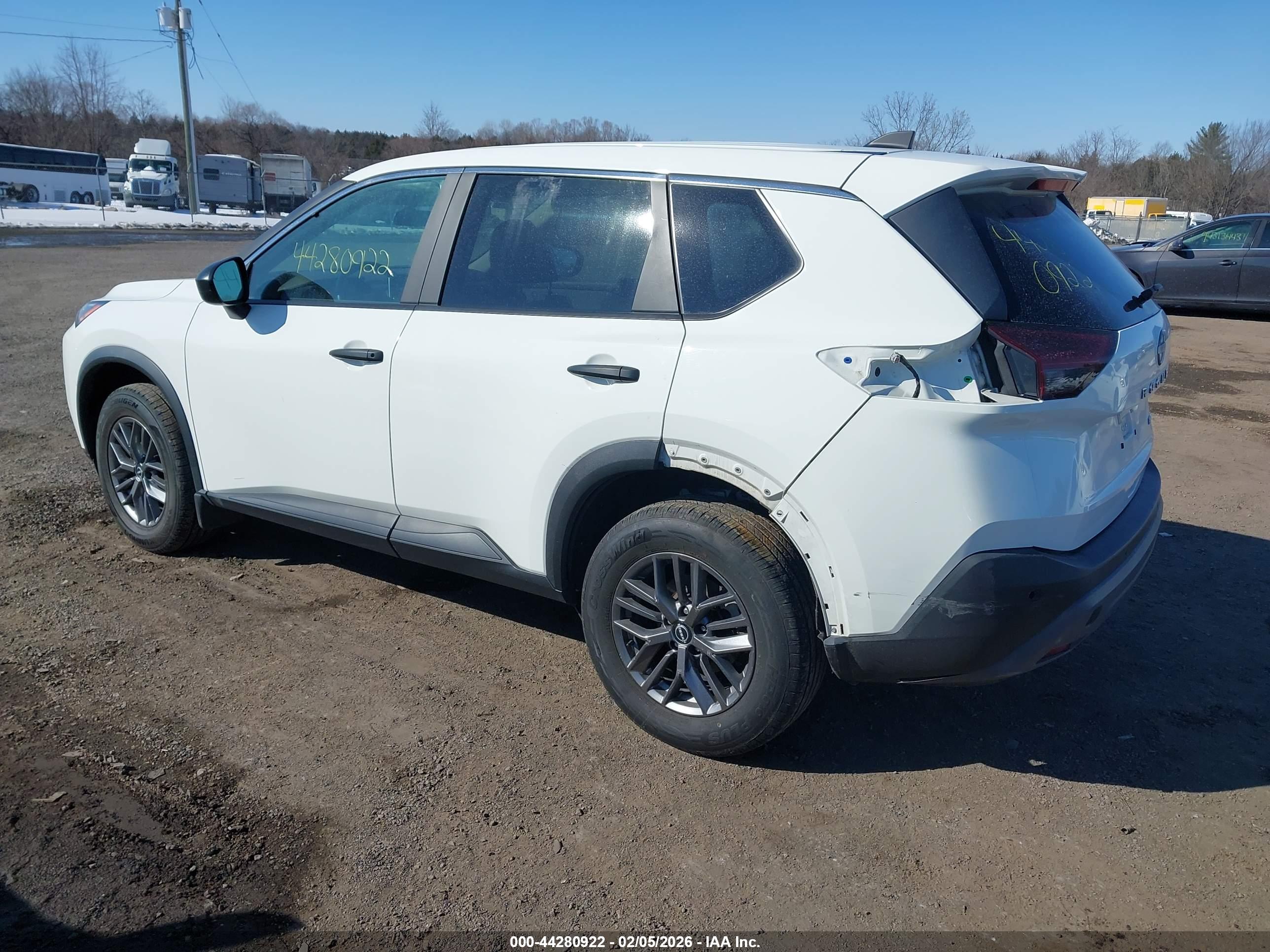 NISSAN ROGUE image 3