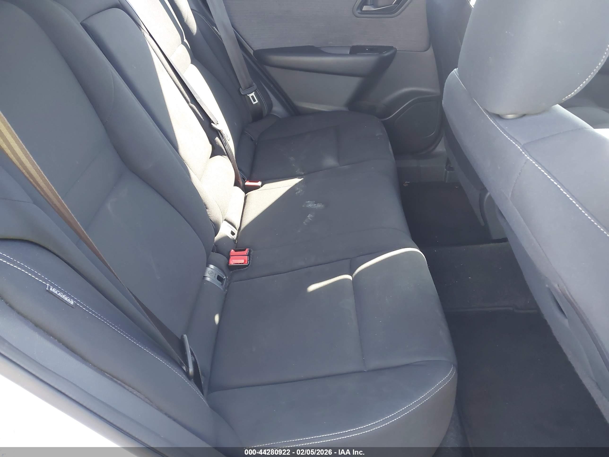 NISSAN ROGUE image 8