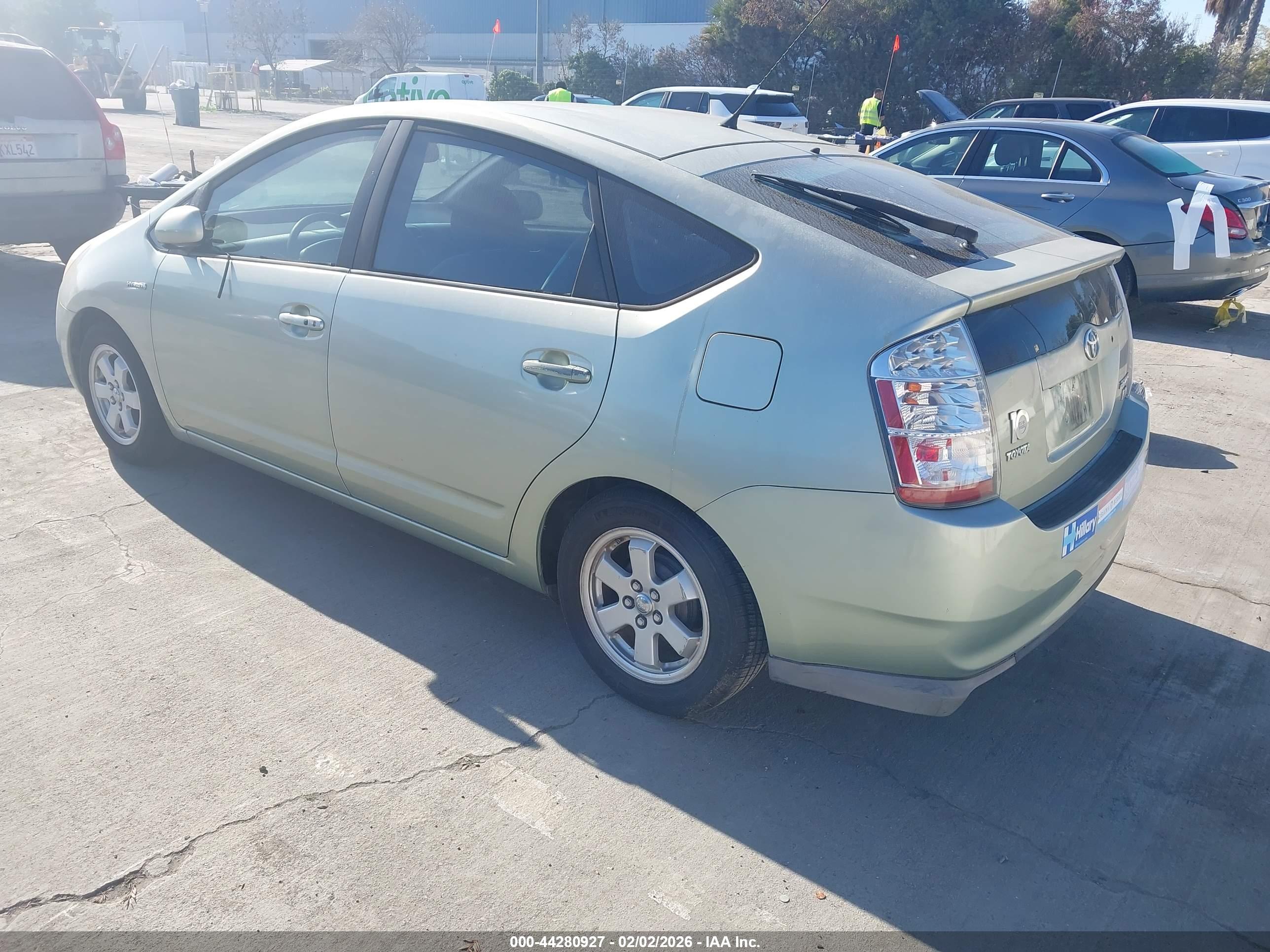 TOYOTA PRIUS image 3