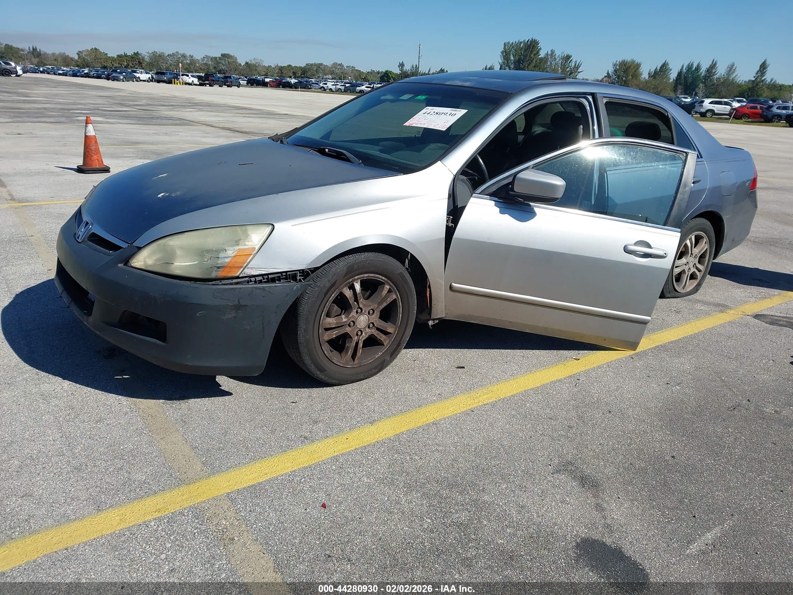 HONDA ACCORD image 2