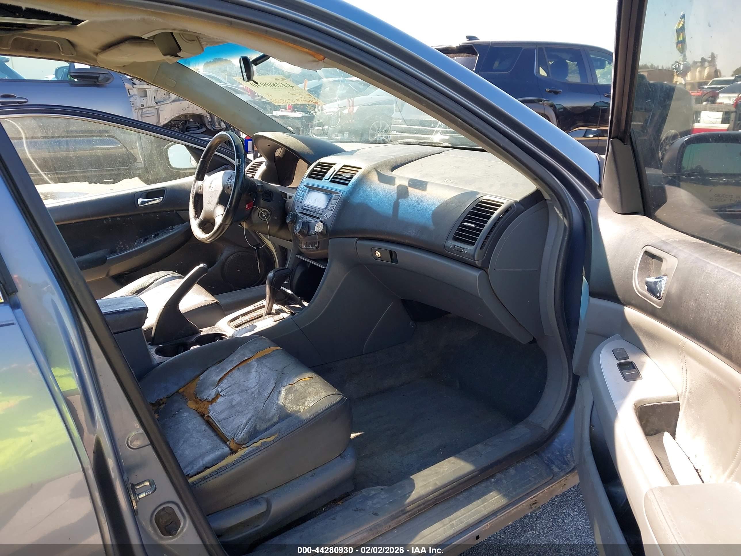 HONDA ACCORD image 5