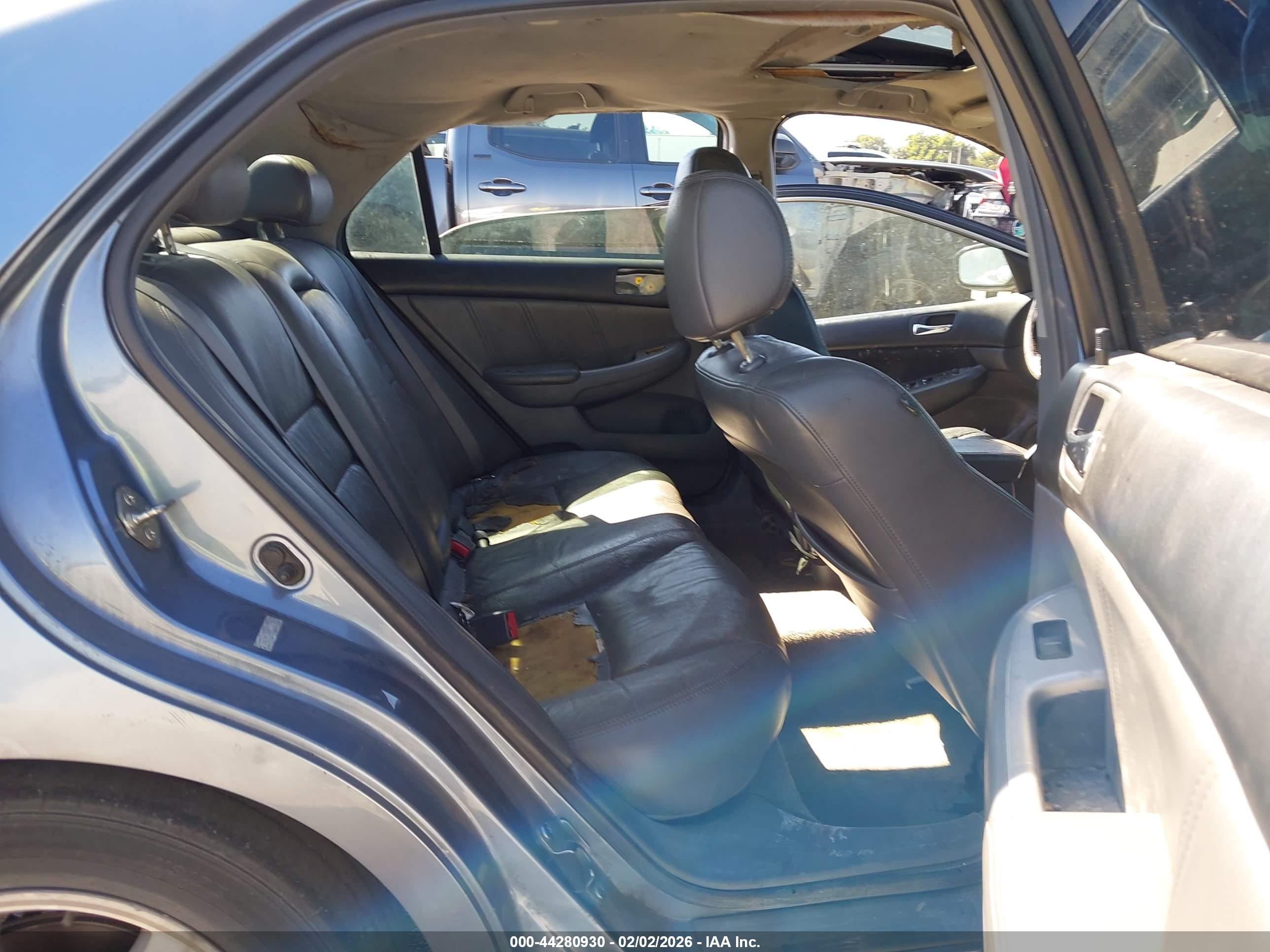 HONDA ACCORD image 8