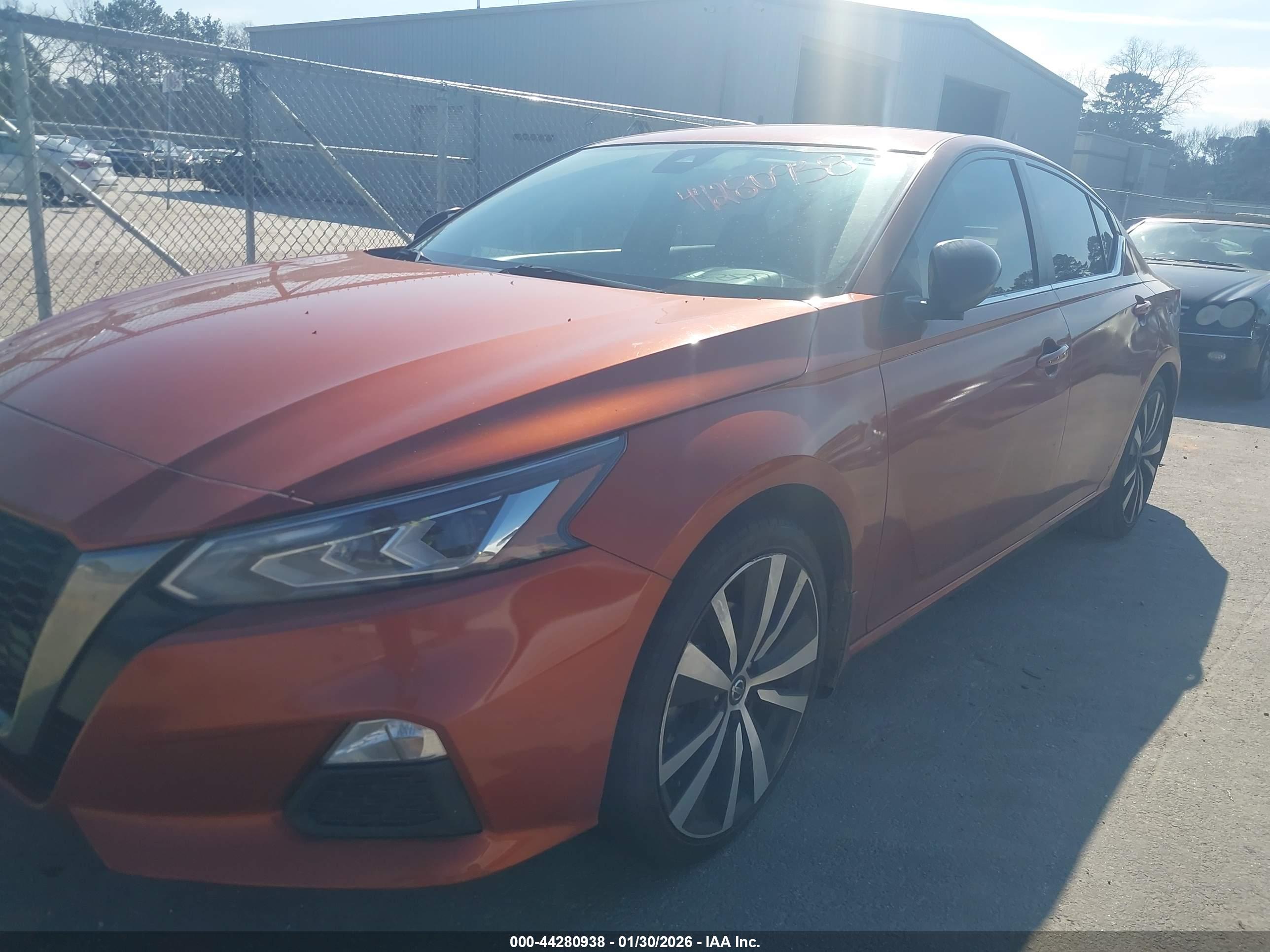 NISSAN ALTIMA image 6