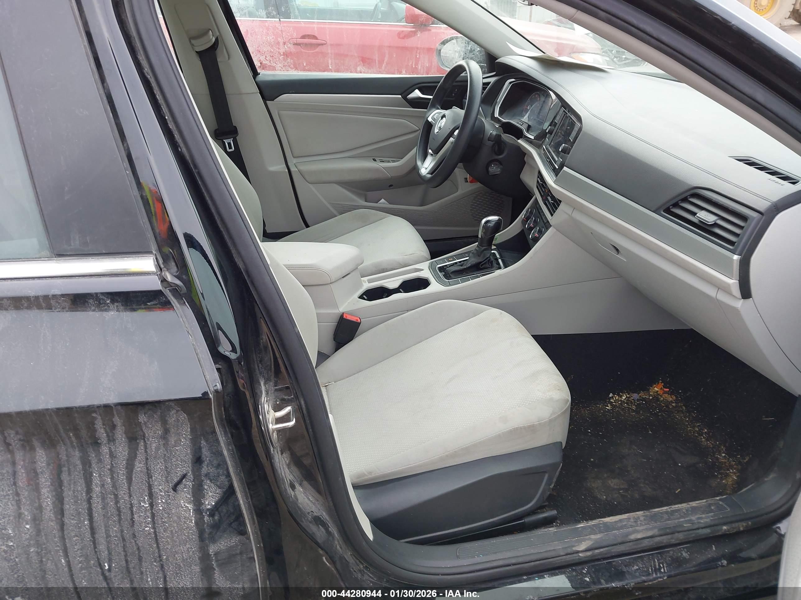 VOLKSWAGEN JETTA image 5