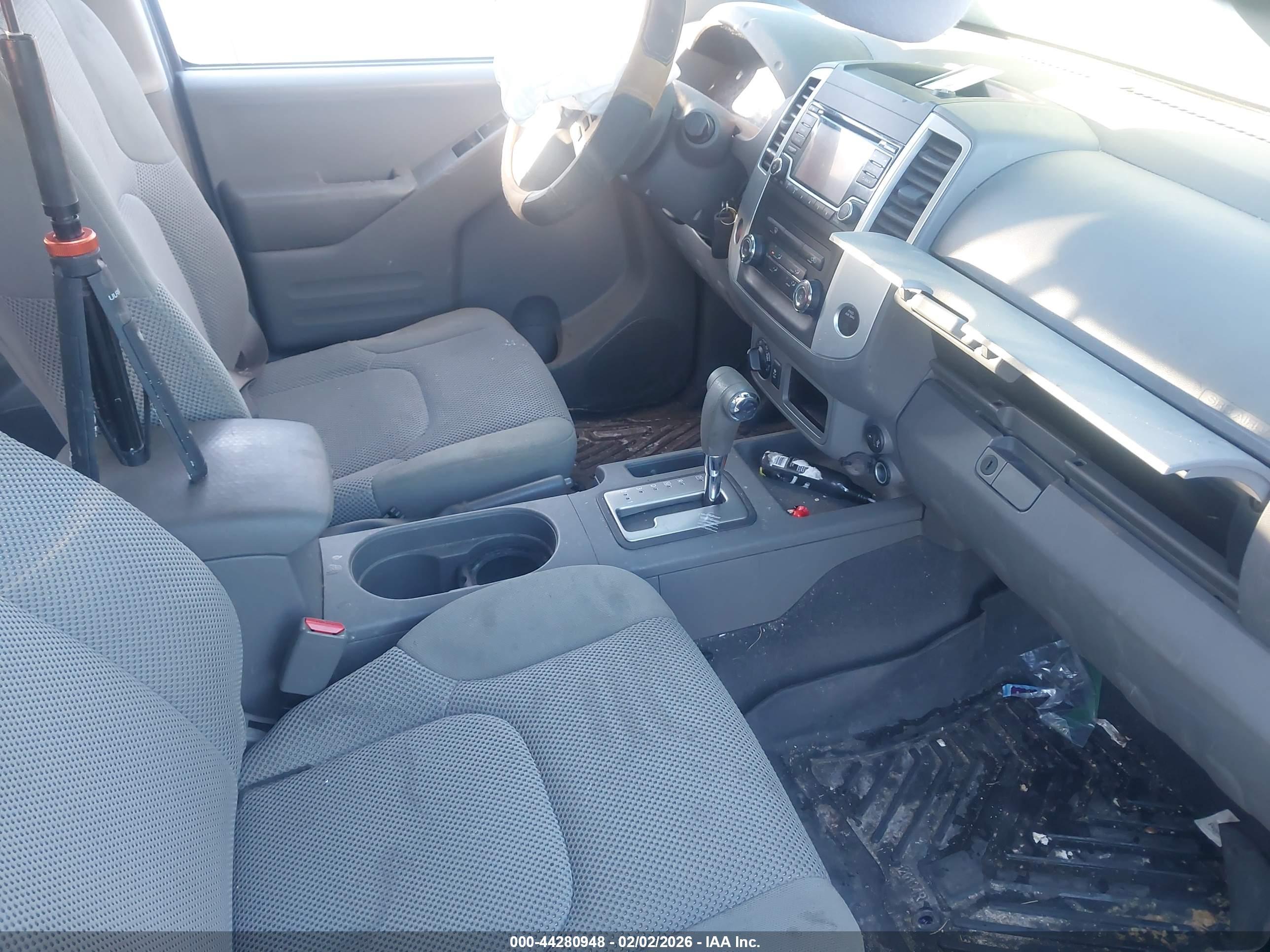 NISSAN FRONTIER image 5