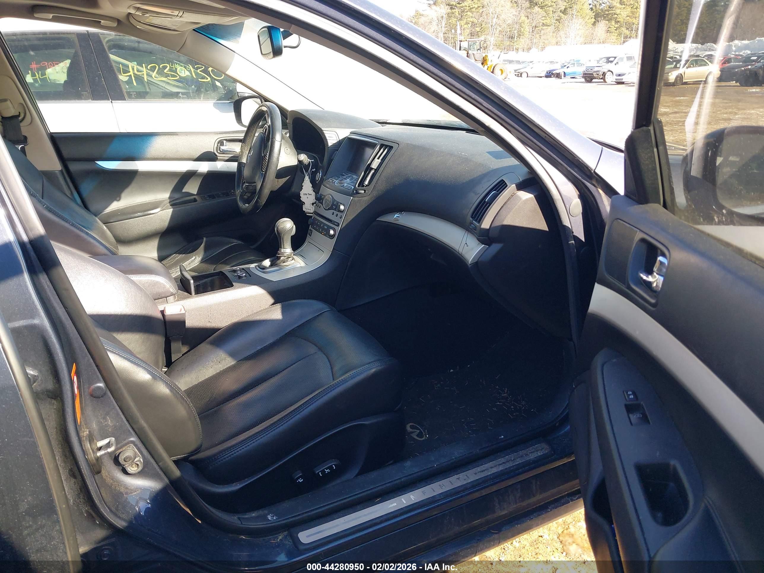 INFINITI G37X image 5