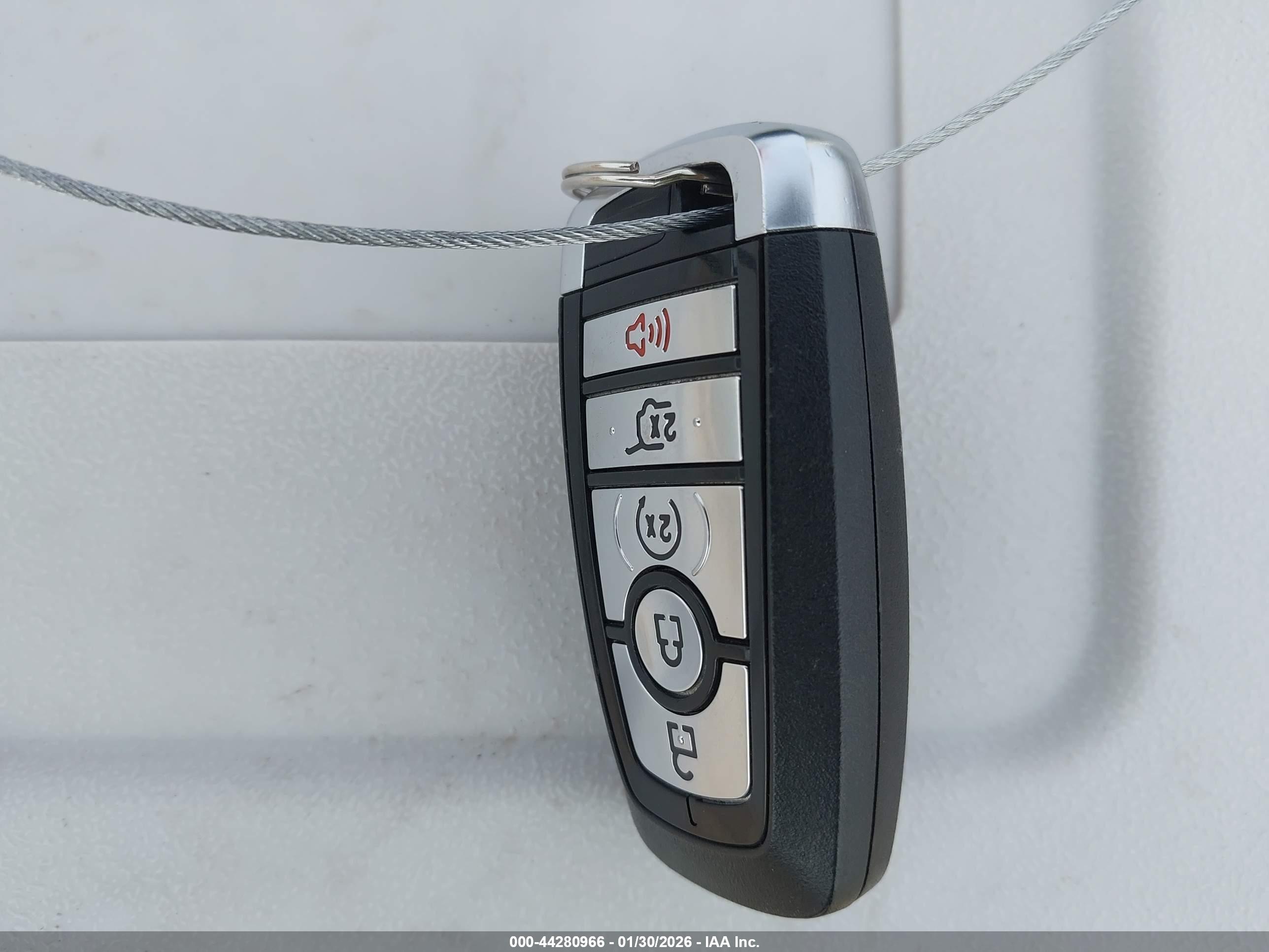FORD EXPLORER image 11
