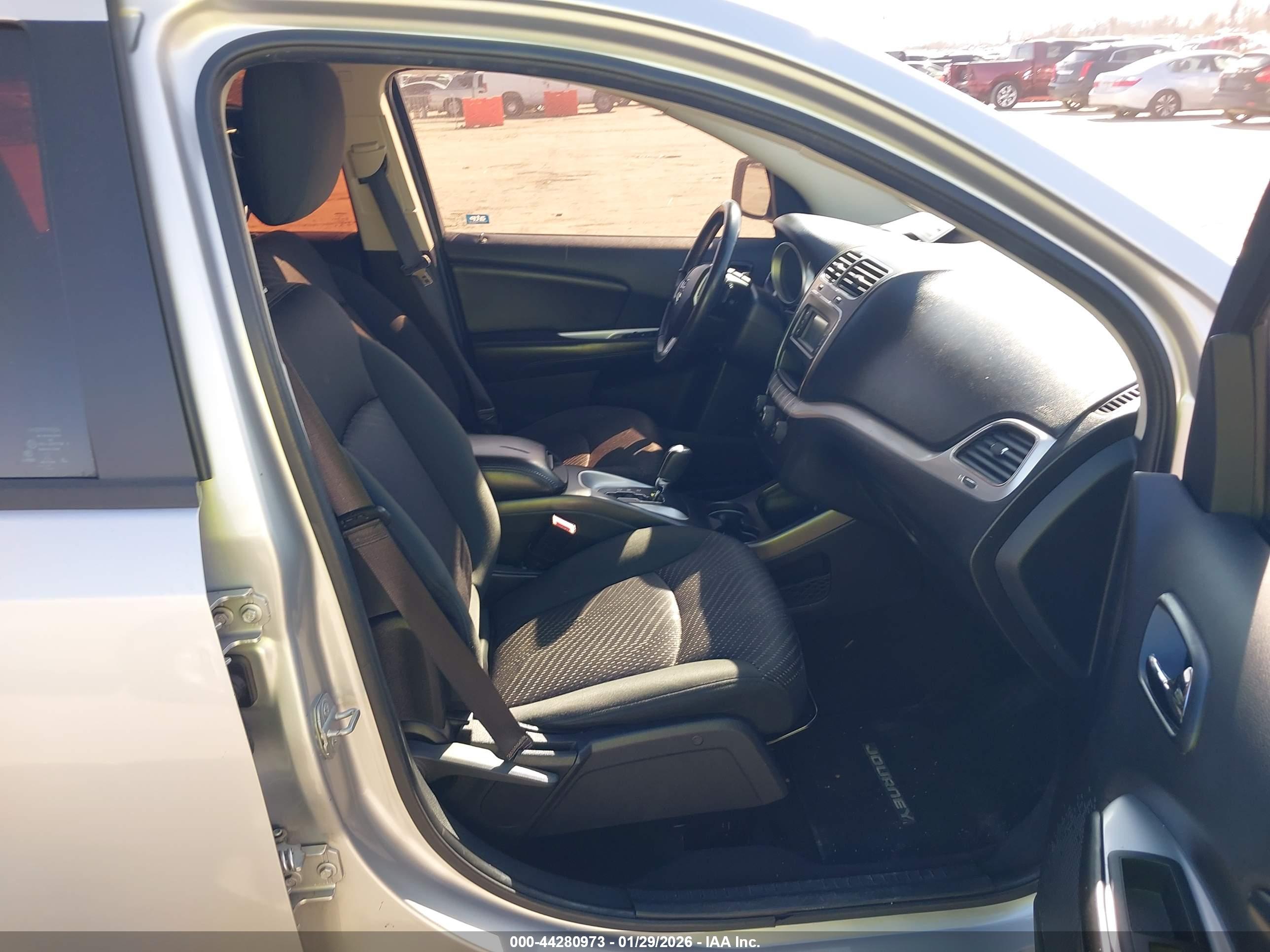 DODGE JOURNEY image 5