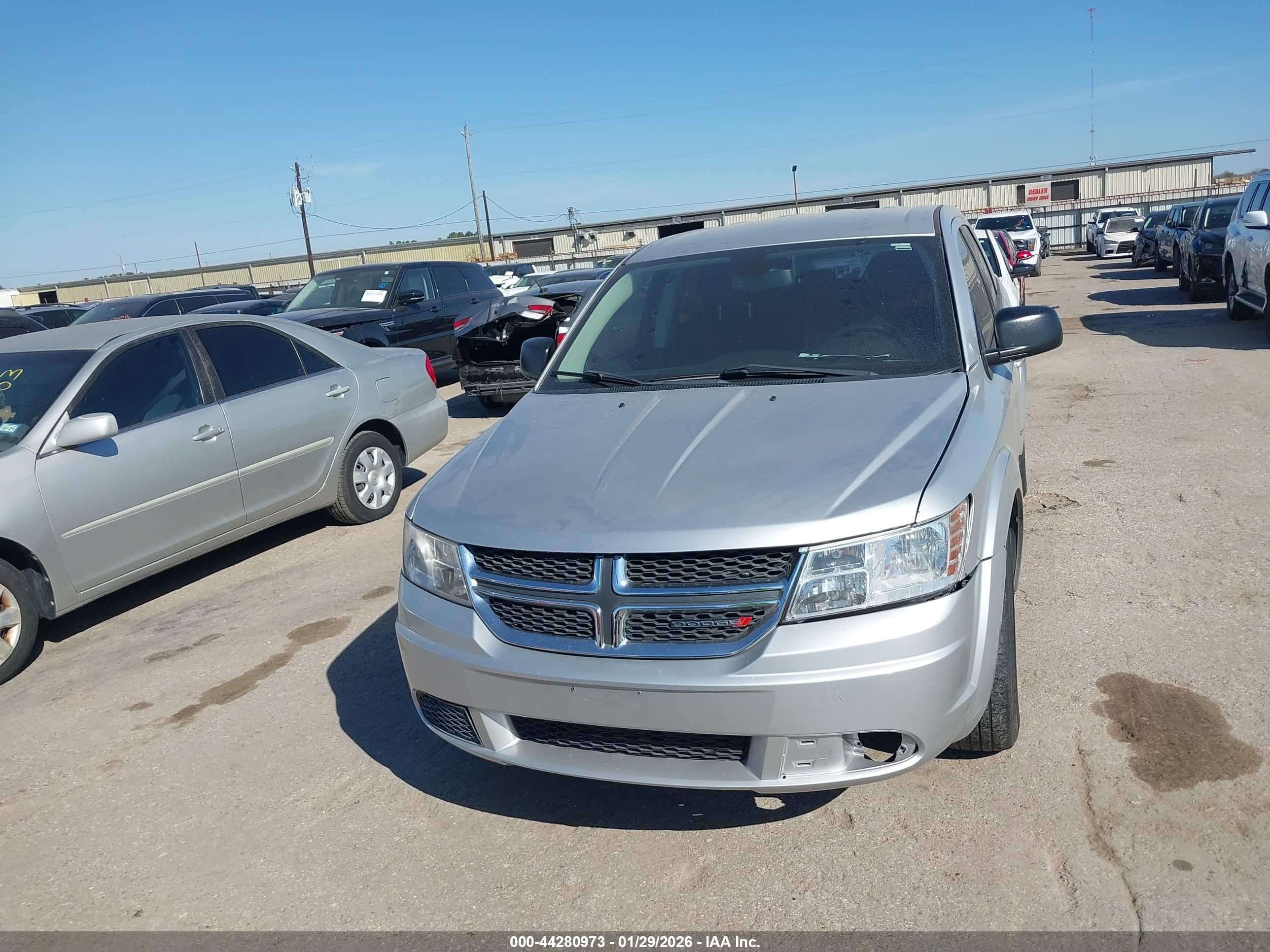 DODGE JOURNEY image 6