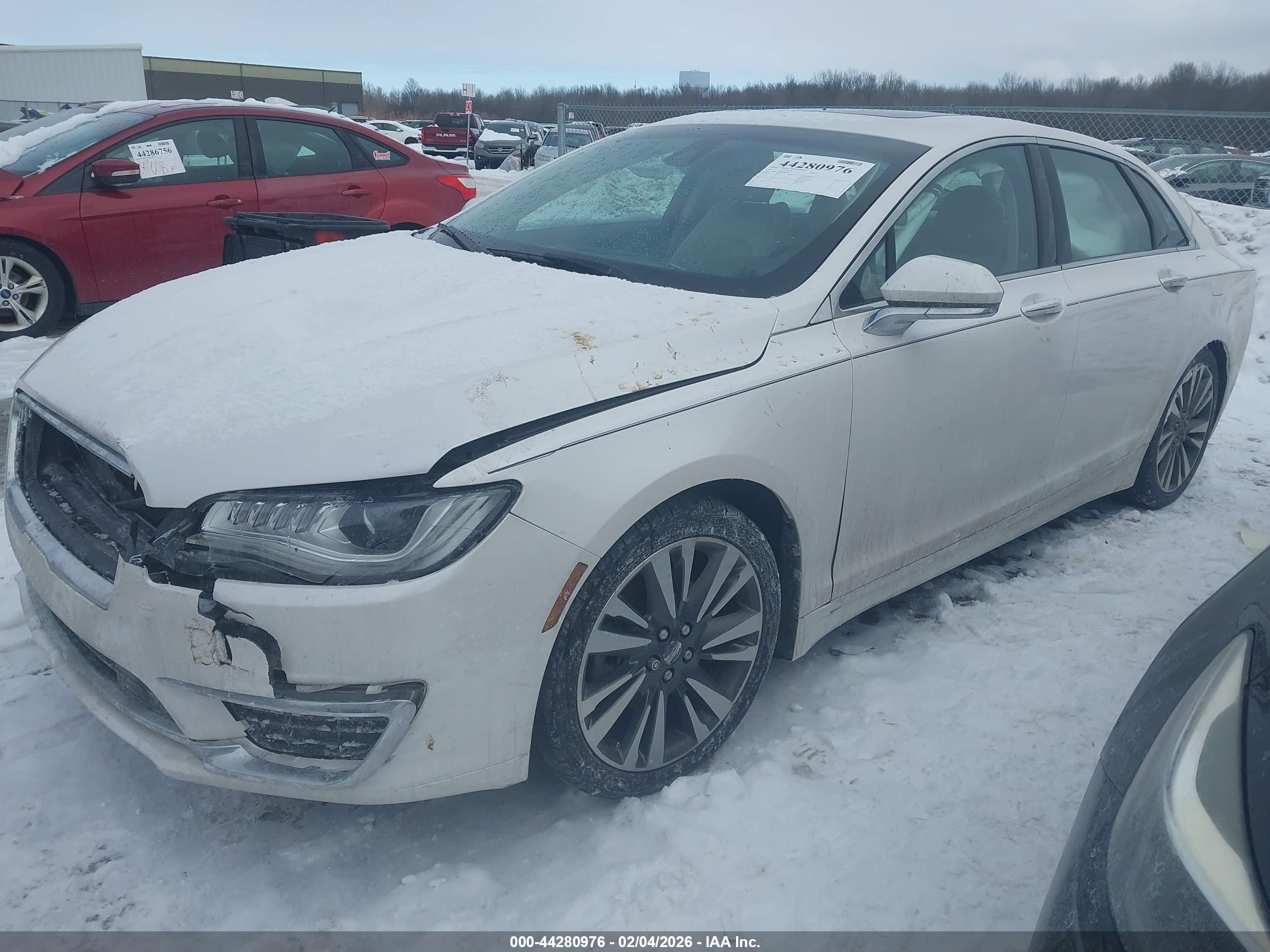 LINCOLN MKZ image 2