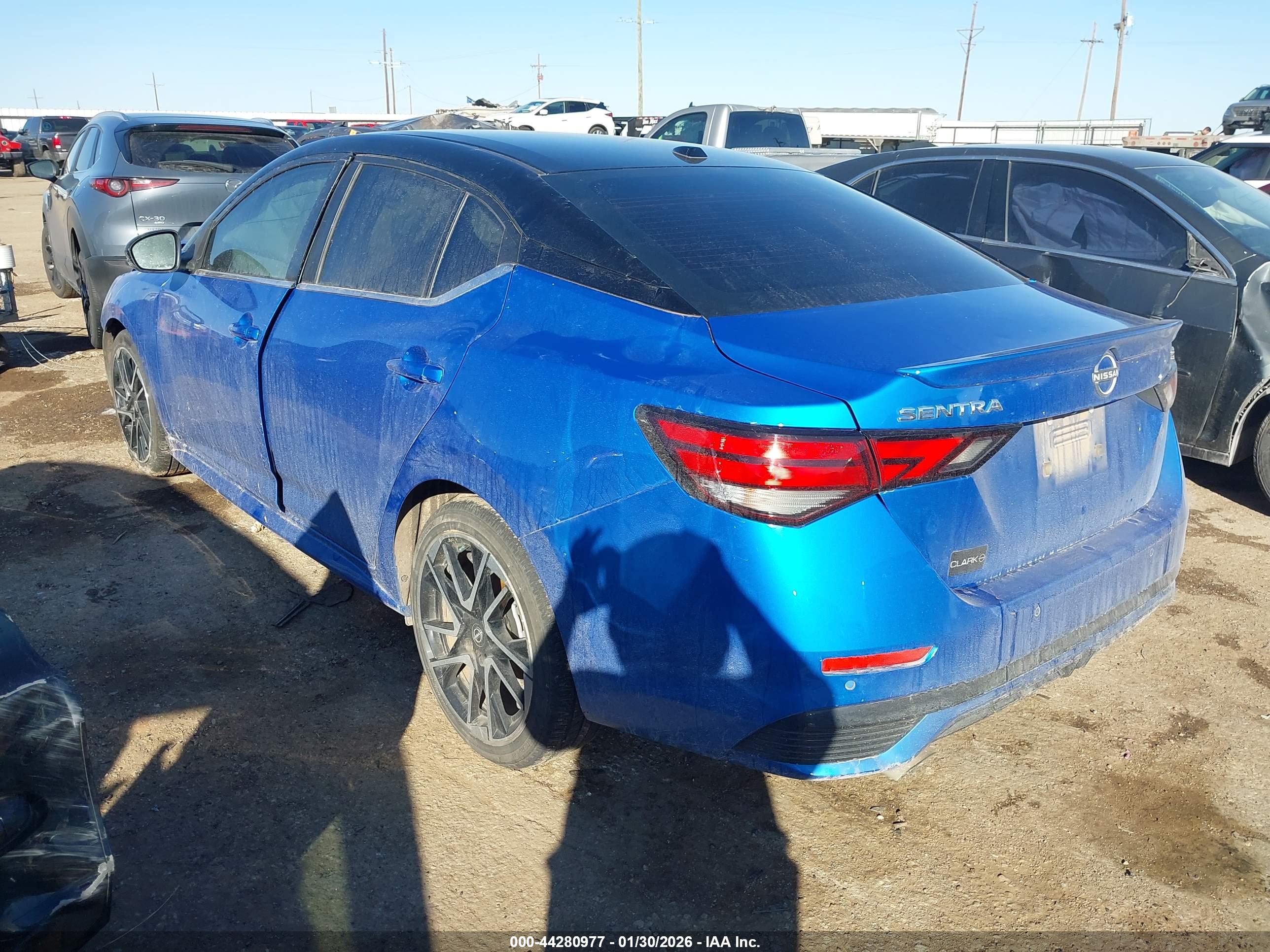 NISSAN SENTRA image 3