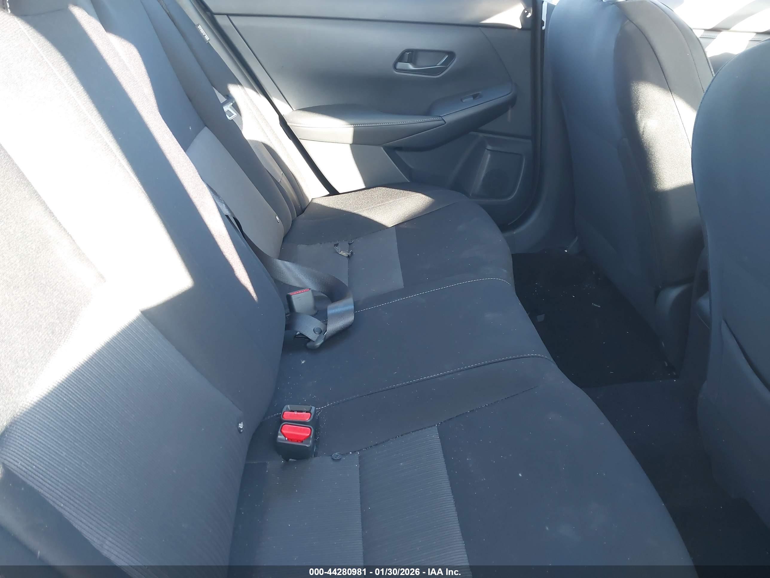 NISSAN SENTRA image 8