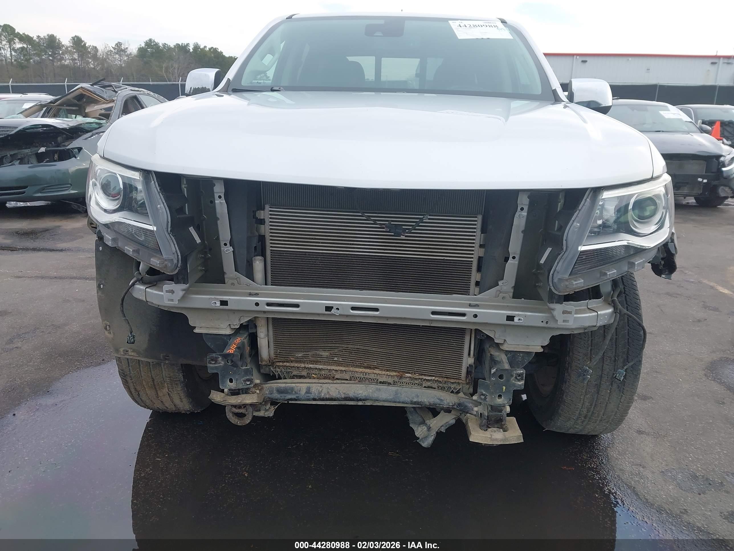 CHEVROLET COLORADO image 6