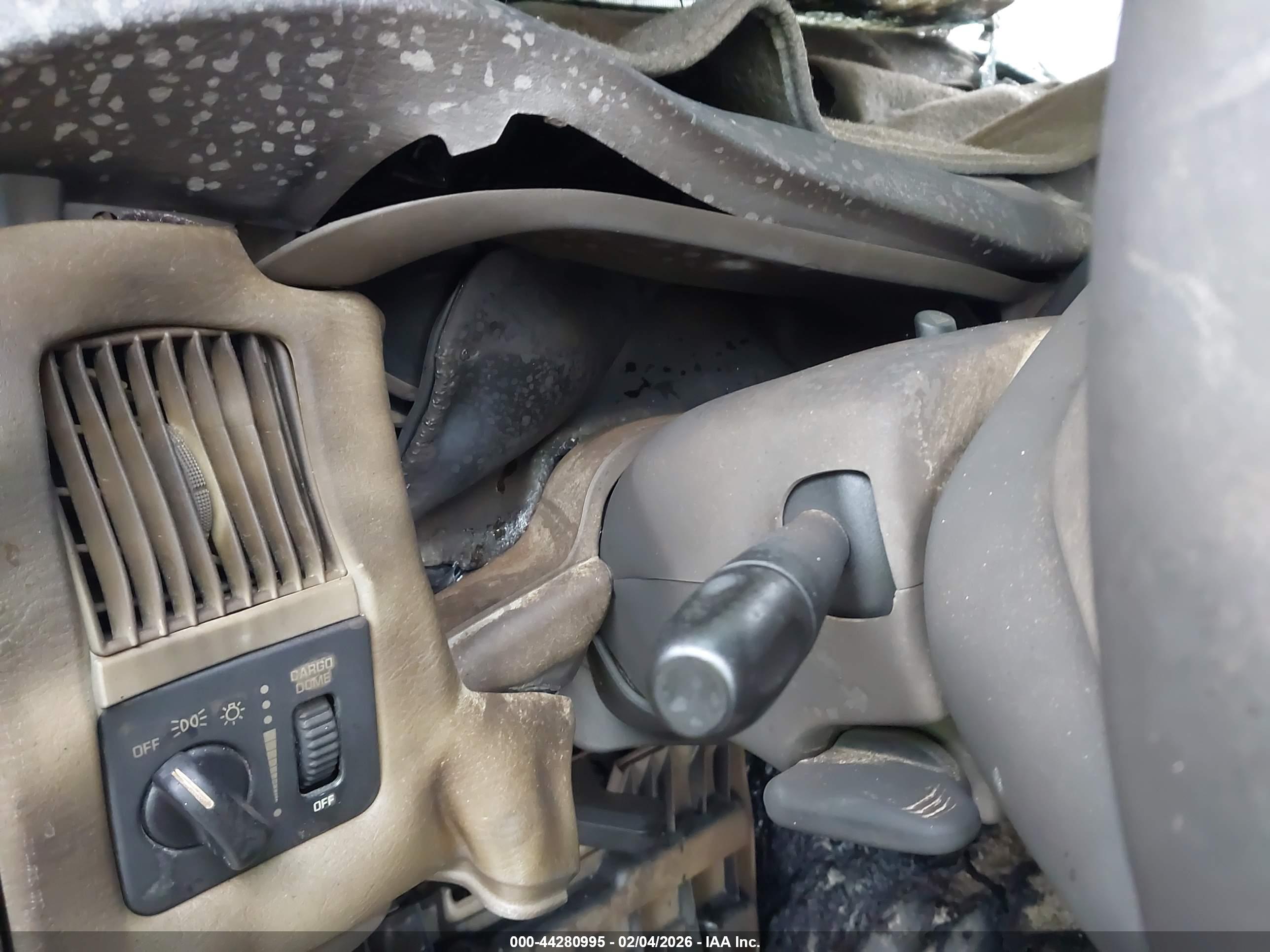 DODGE RAM image 7