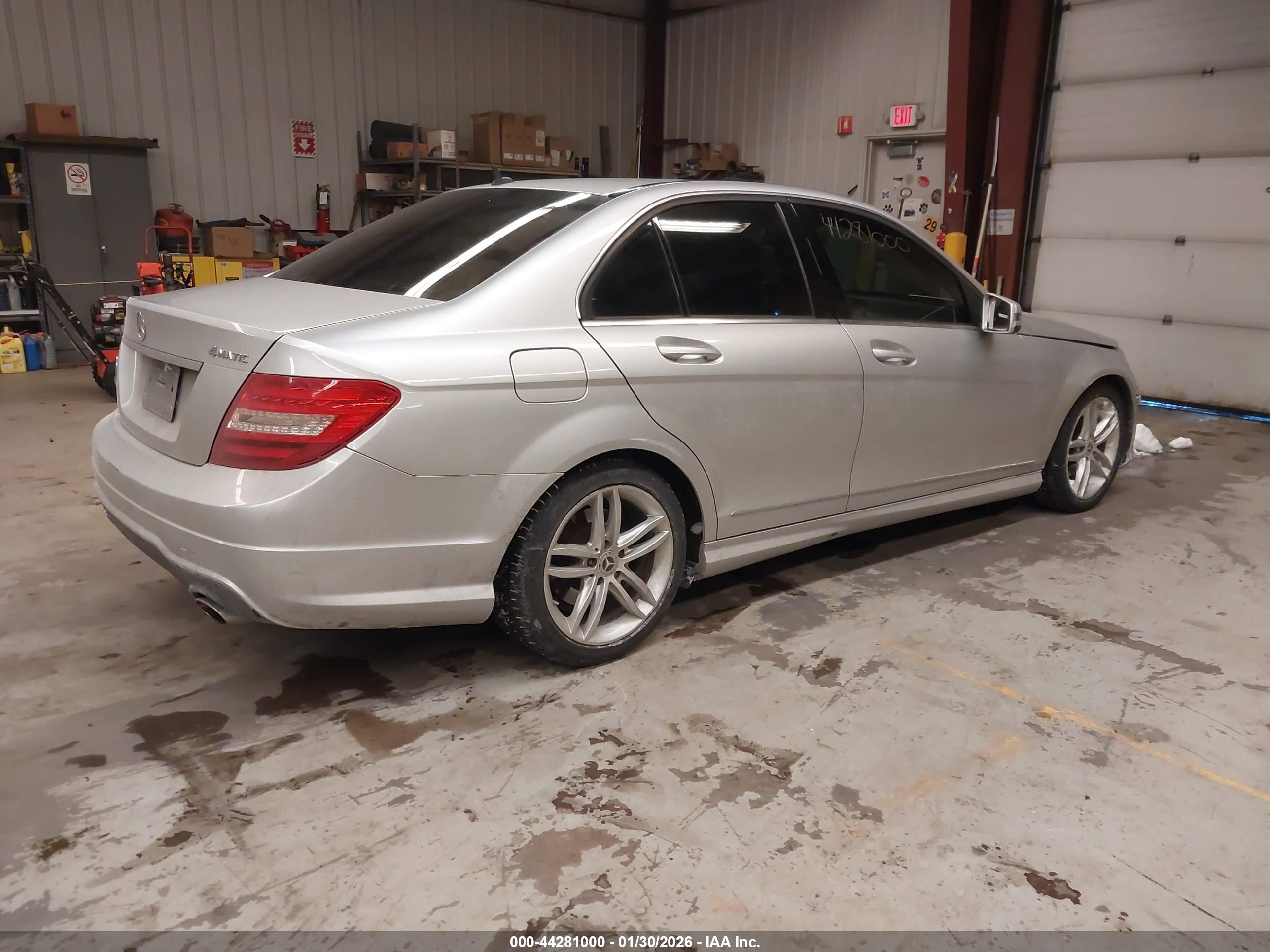 MERCEDES-BENZ C image 4
