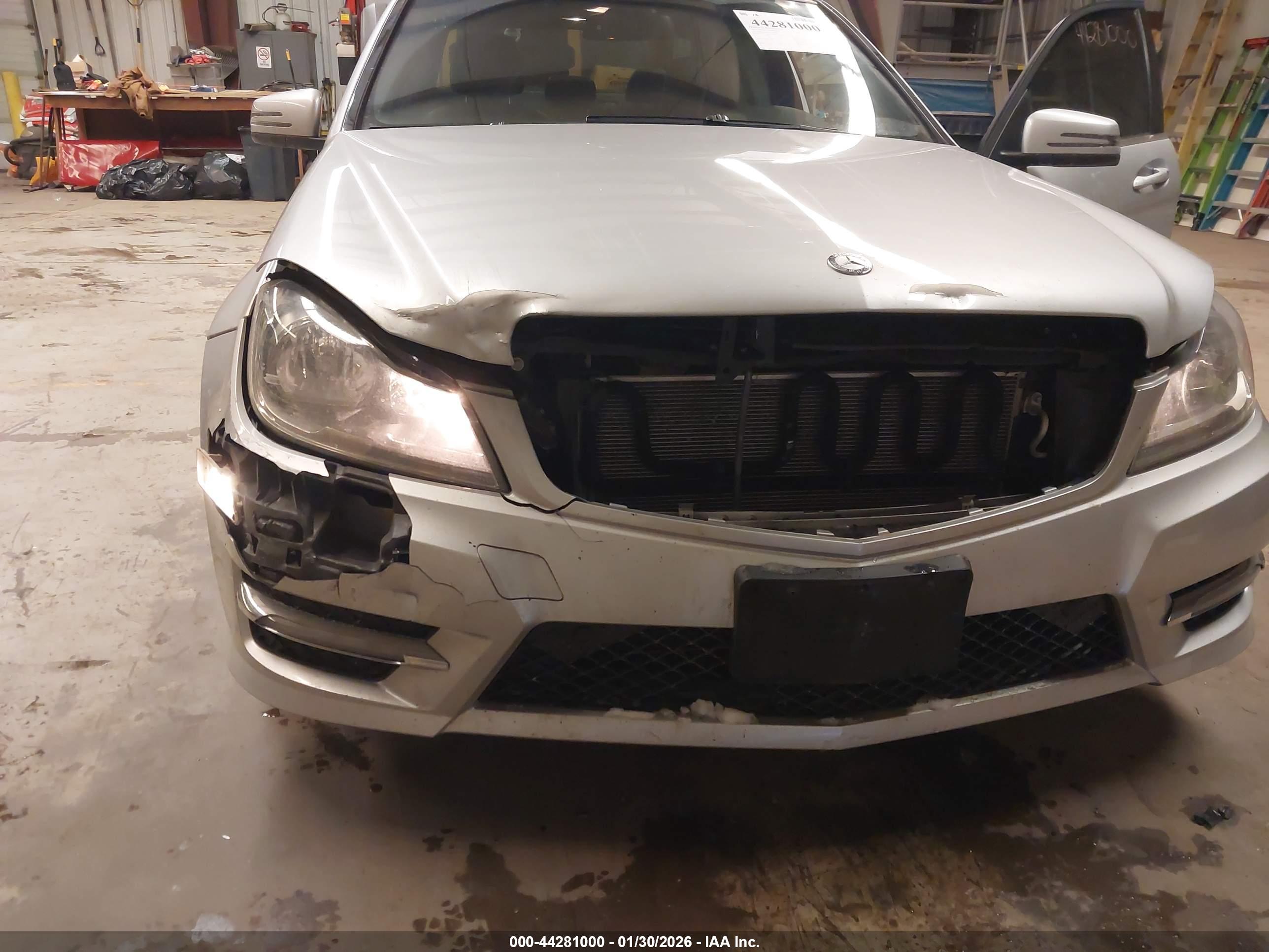 MERCEDES-BENZ C image 6