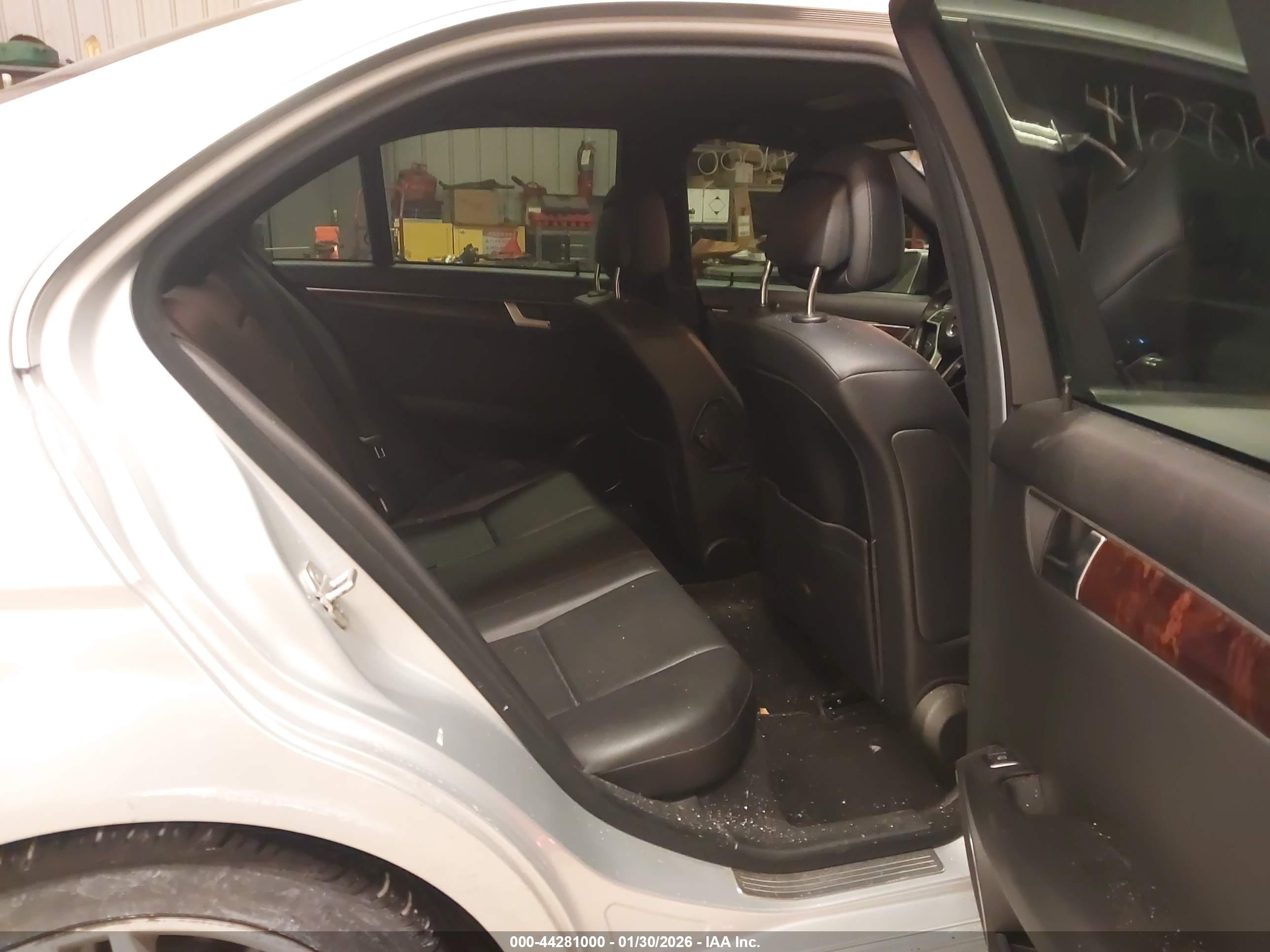 MERCEDES-BENZ C image 8