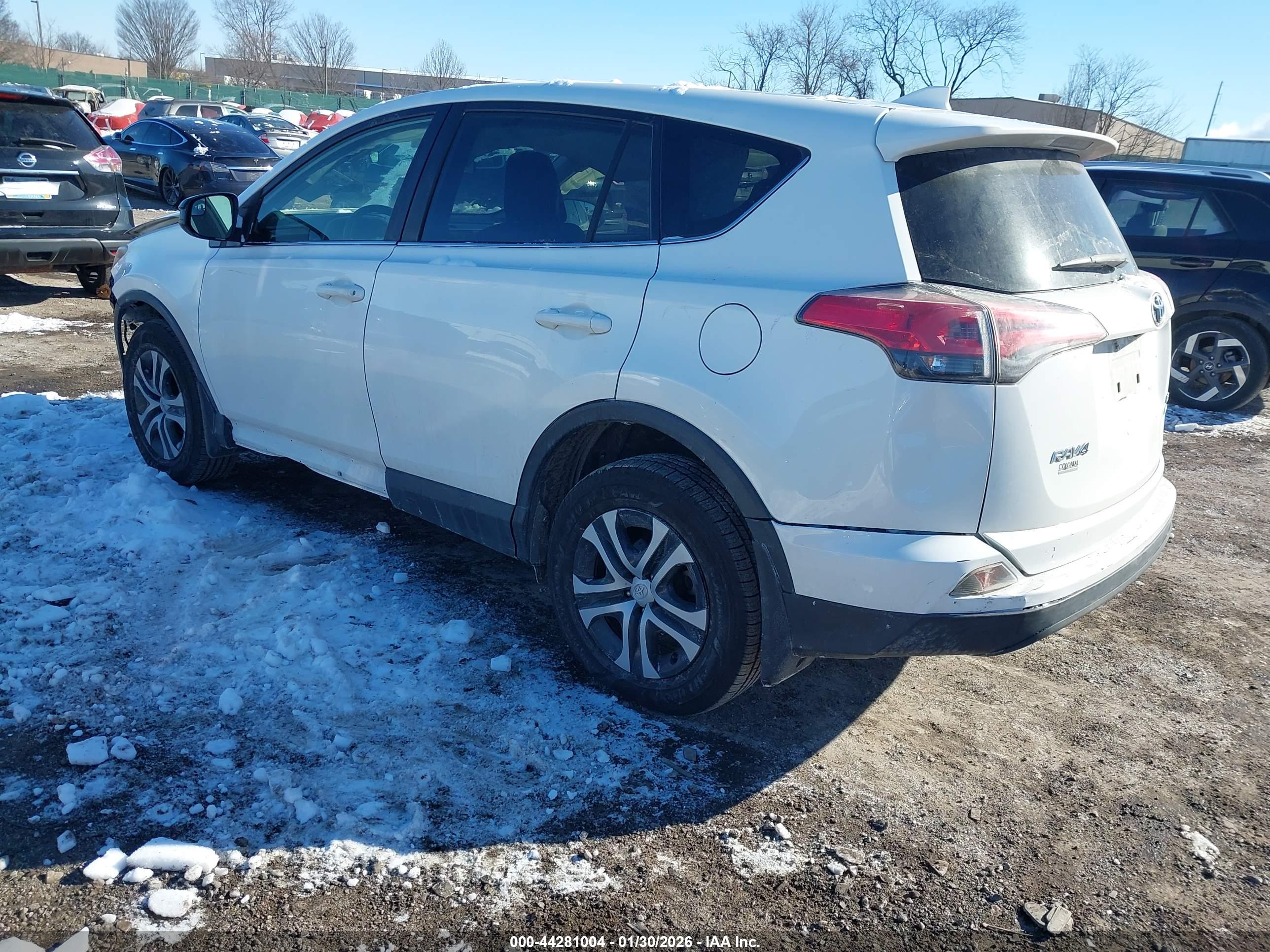 TOYOTA RAV4 image 3