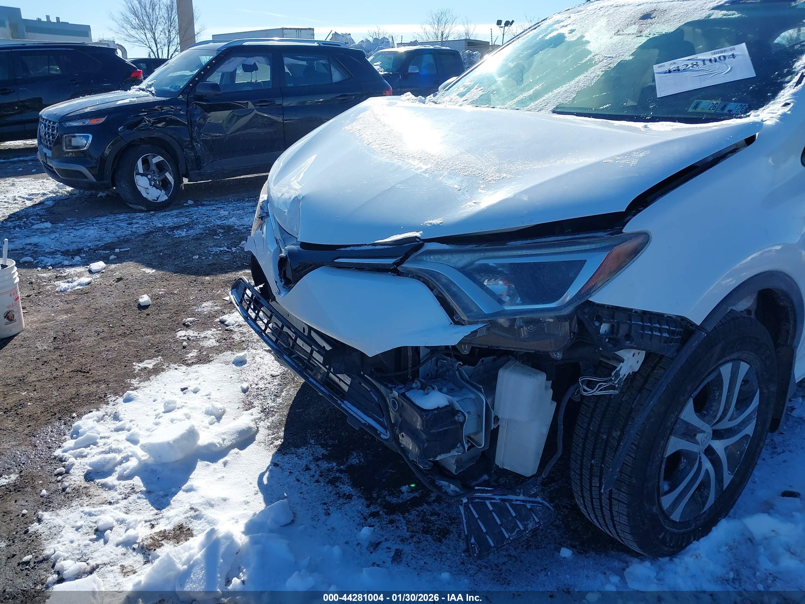 TOYOTA RAV4 image 6