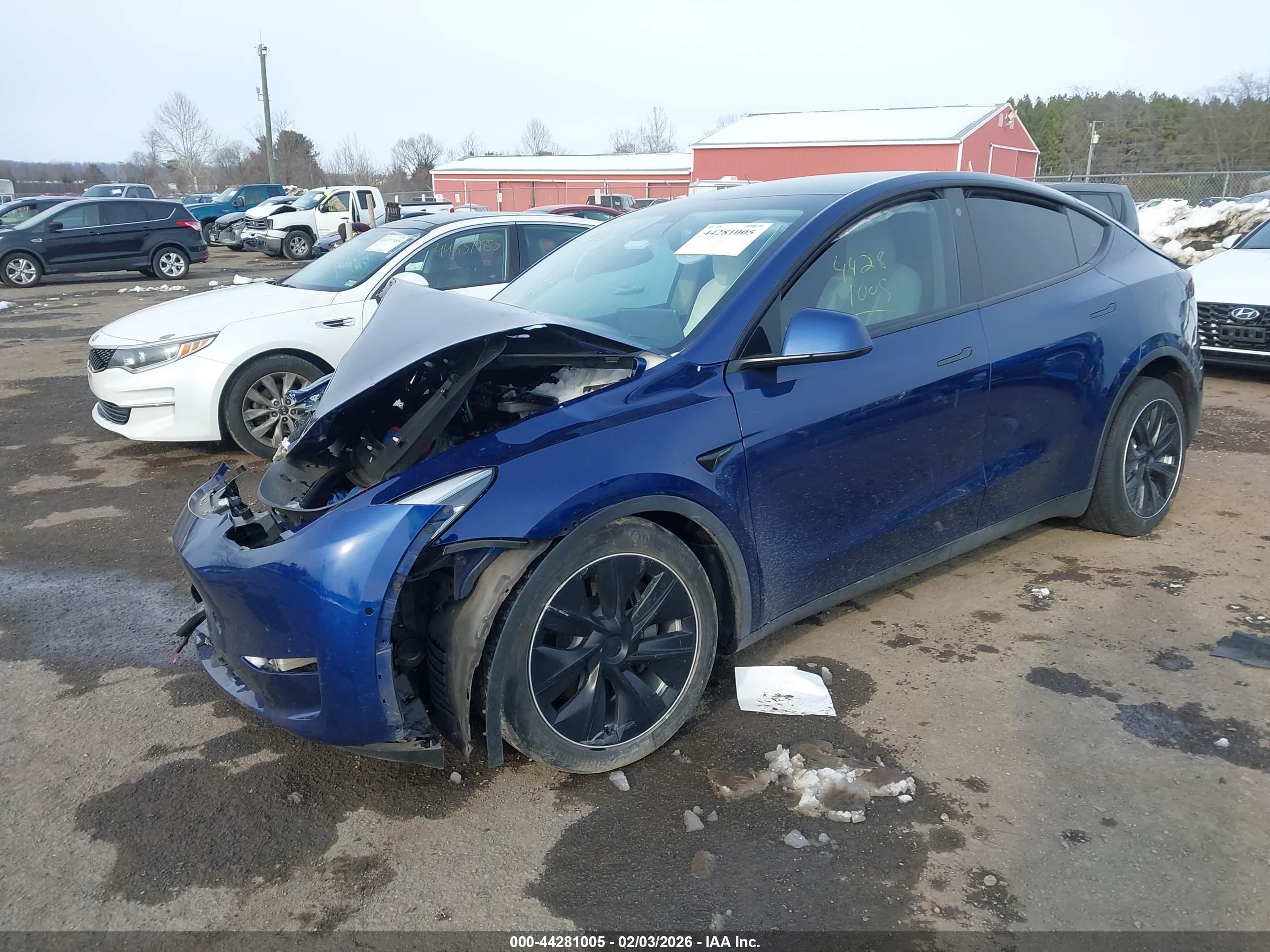 TESLA MODEL image 2