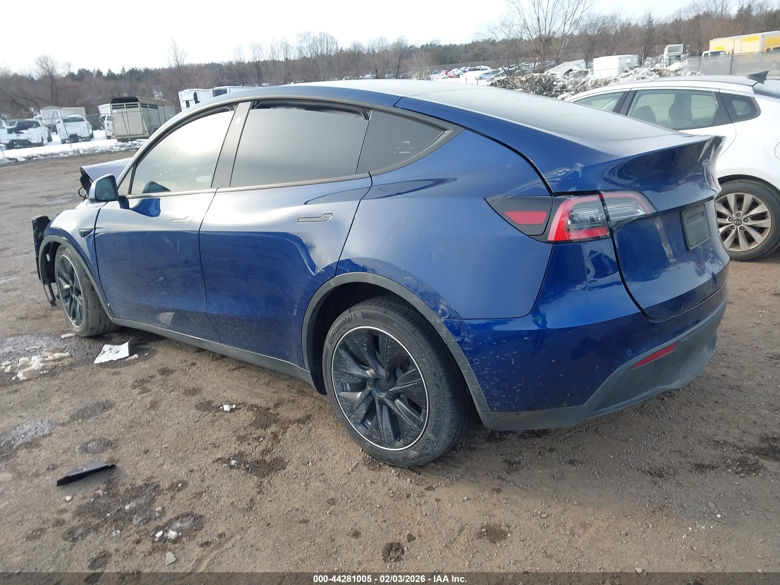 TESLA MODEL image 3
