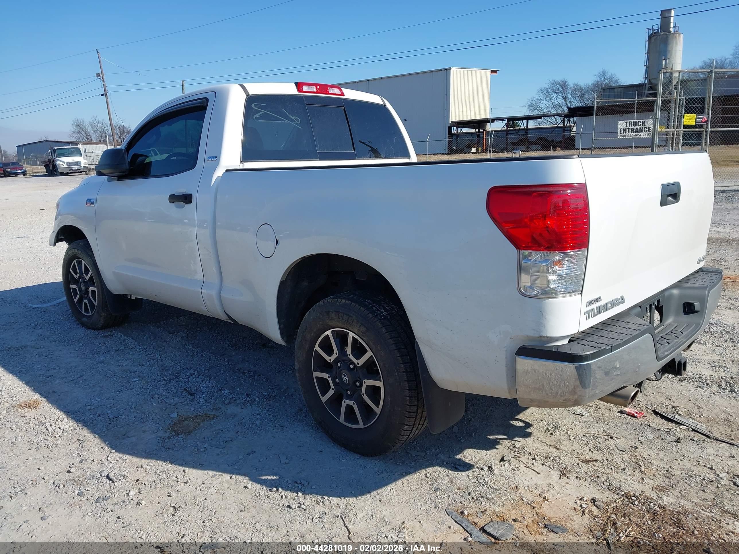 TOYOTA TUNDRA image 3