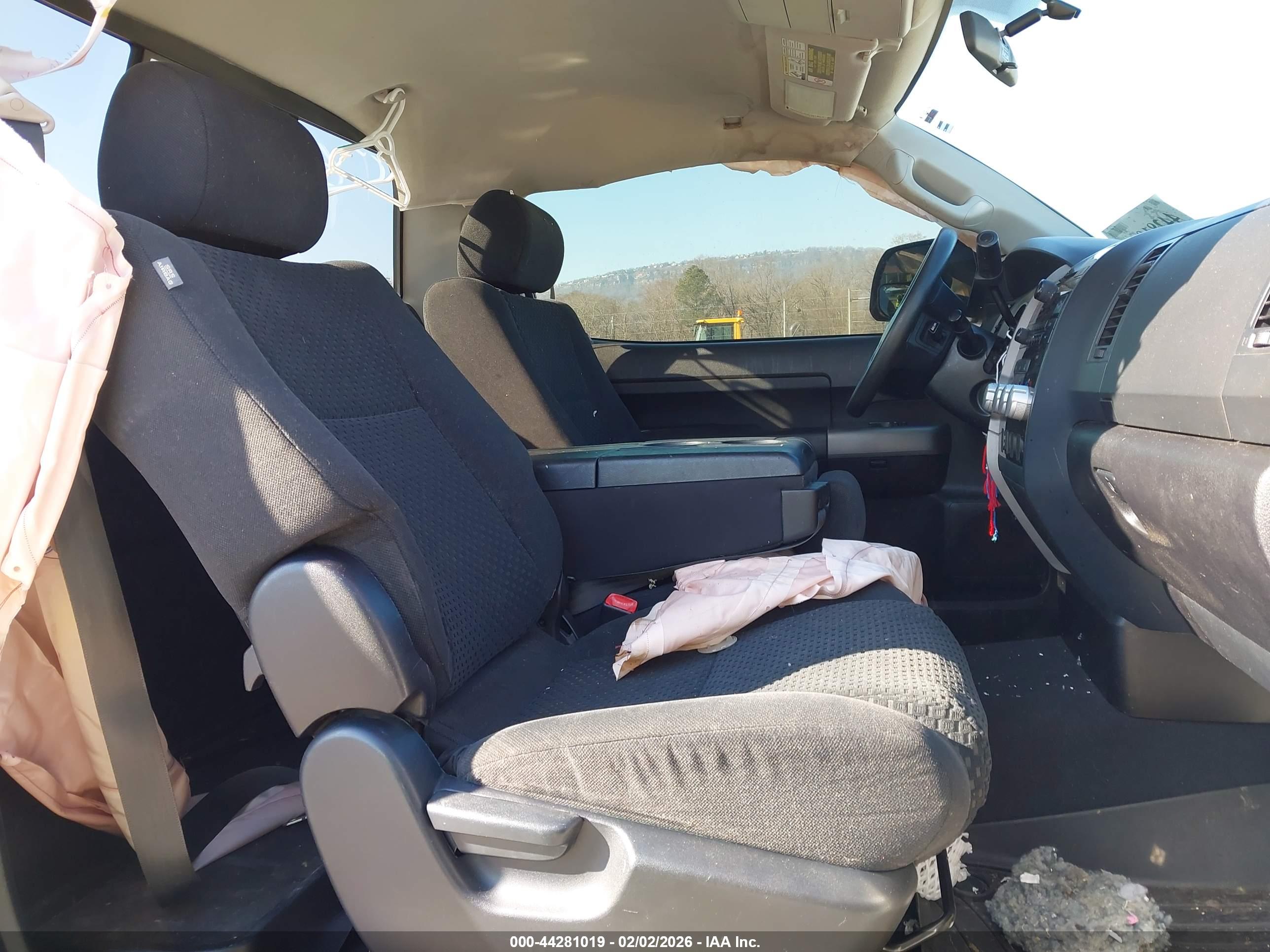 TOYOTA TUNDRA image 5