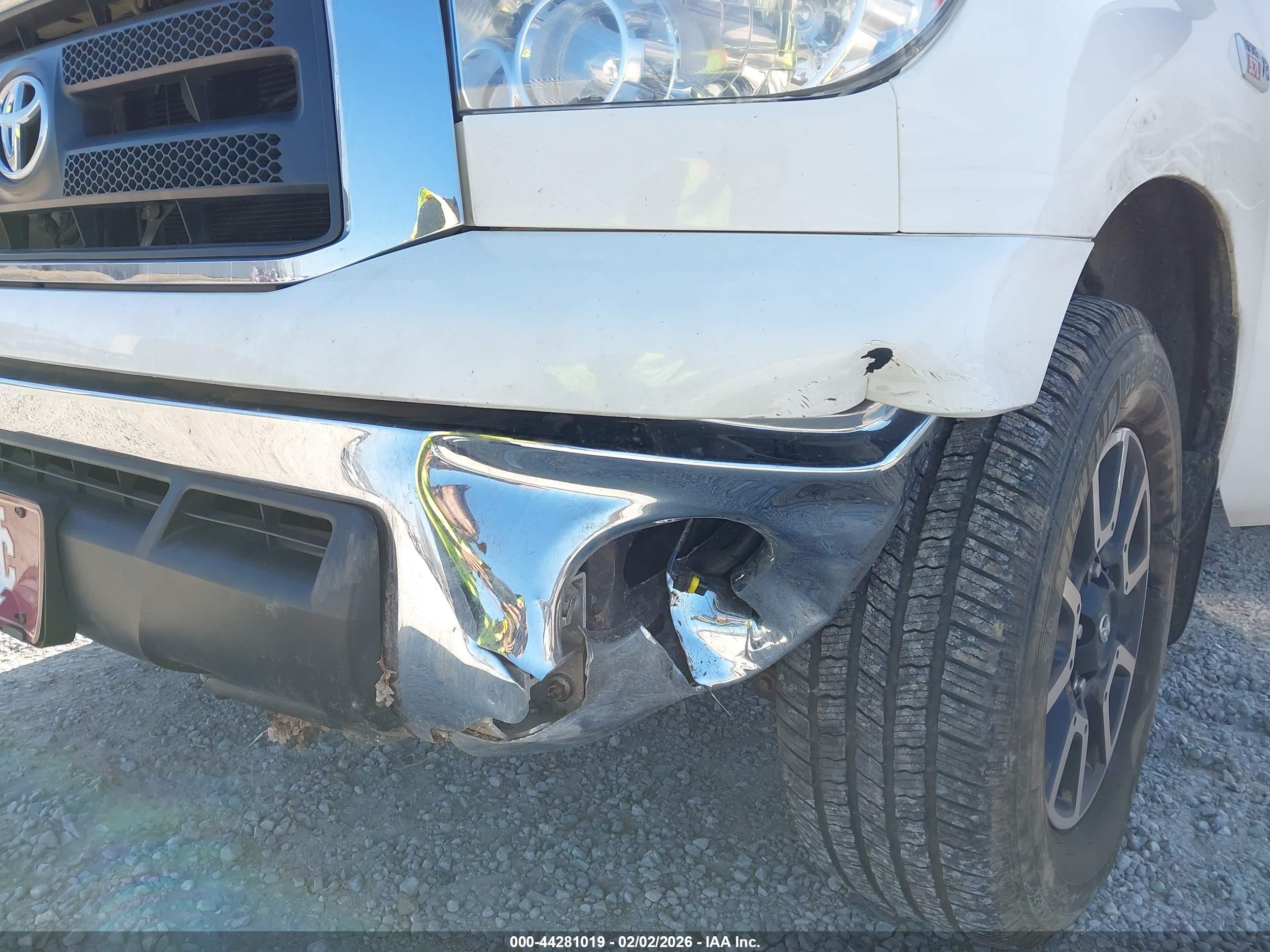 TOYOTA TUNDRA image 6