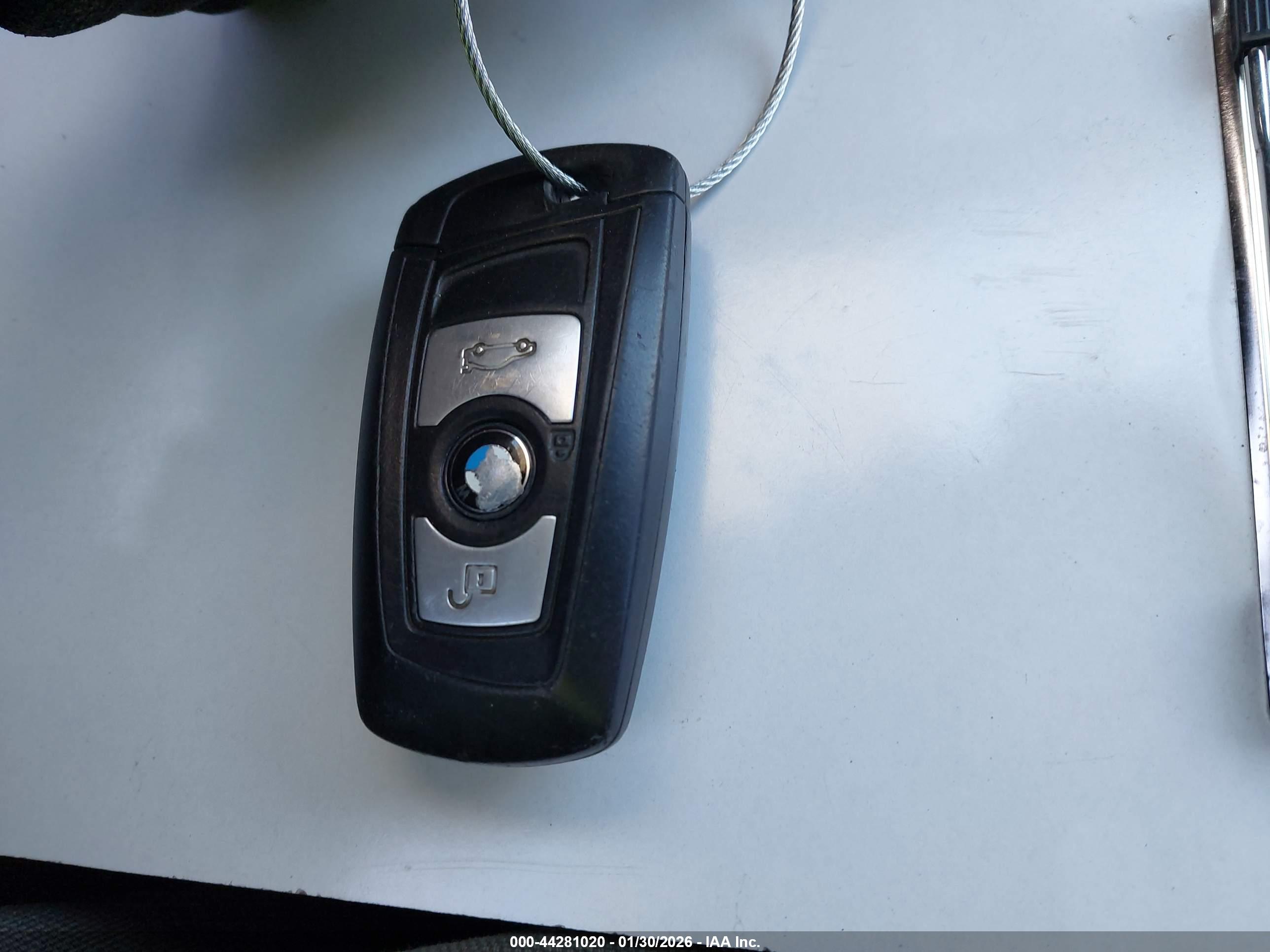 BMW 320I image 11