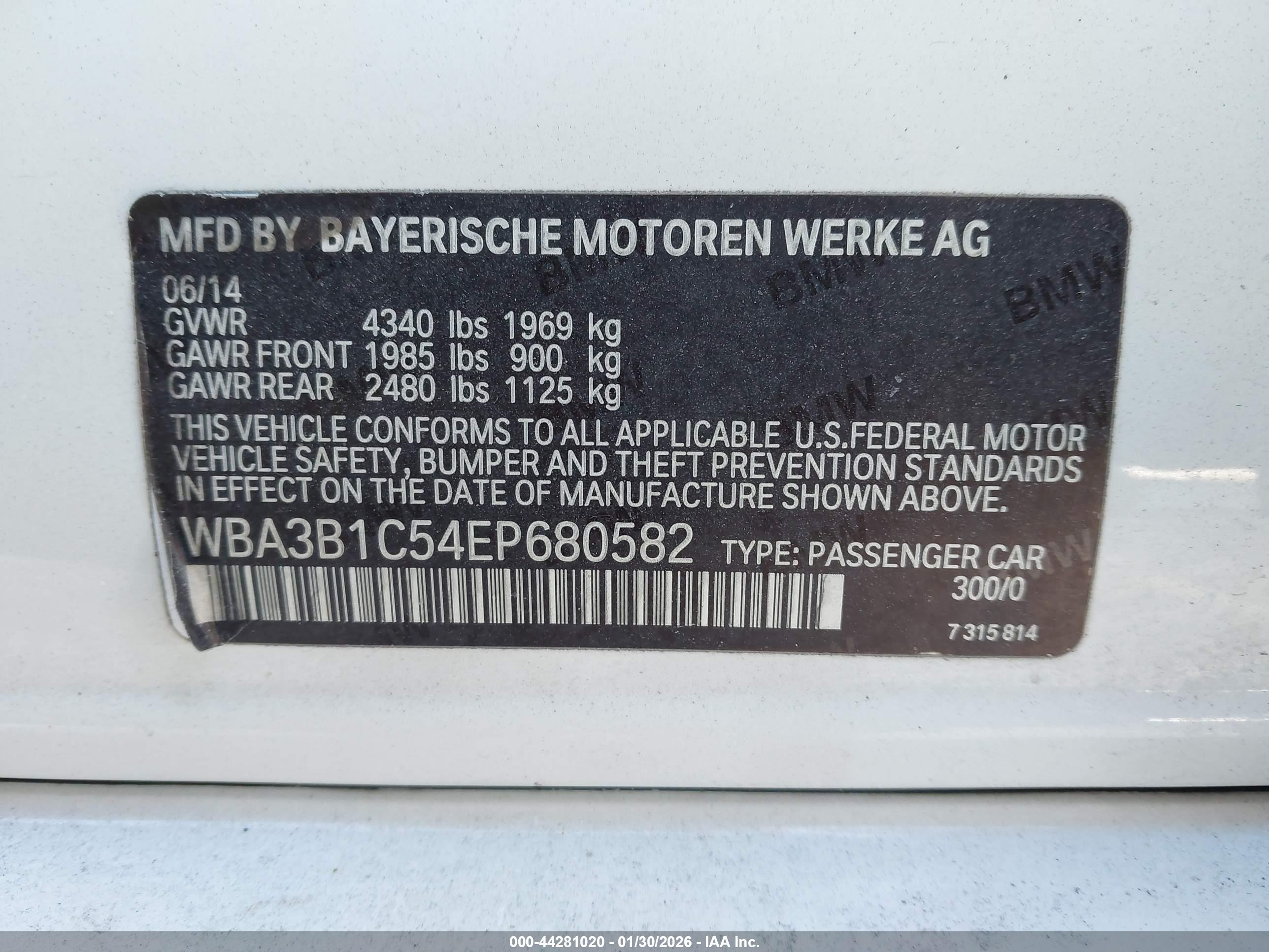 BMW 320I image 9