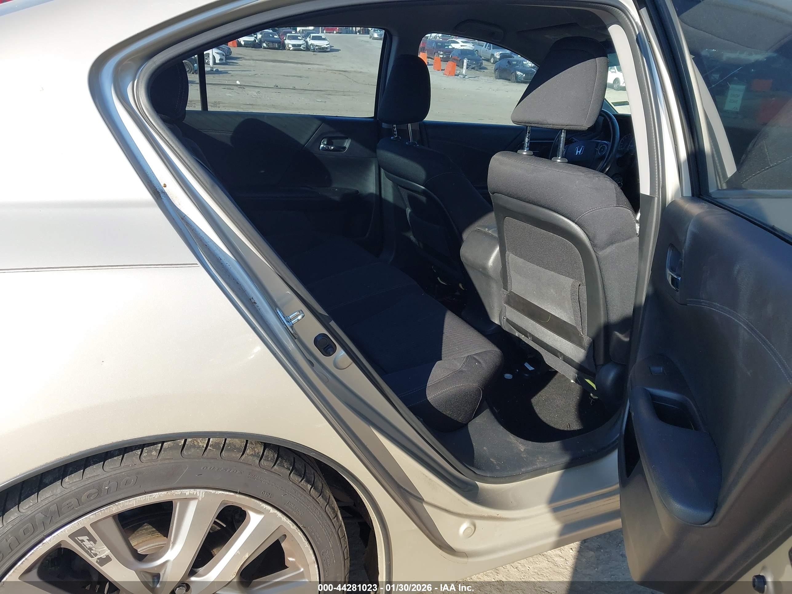 HONDA ACCORD image 8
