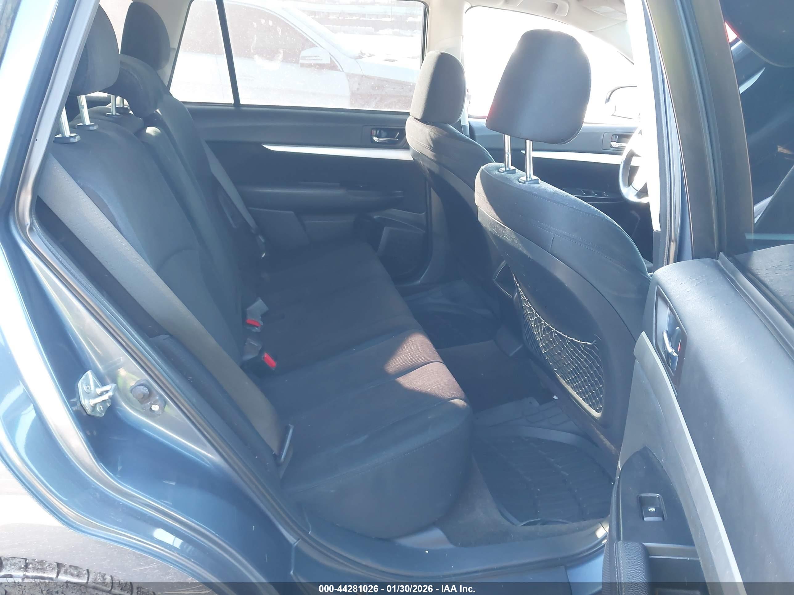 SUBARU OUTBACK image 8