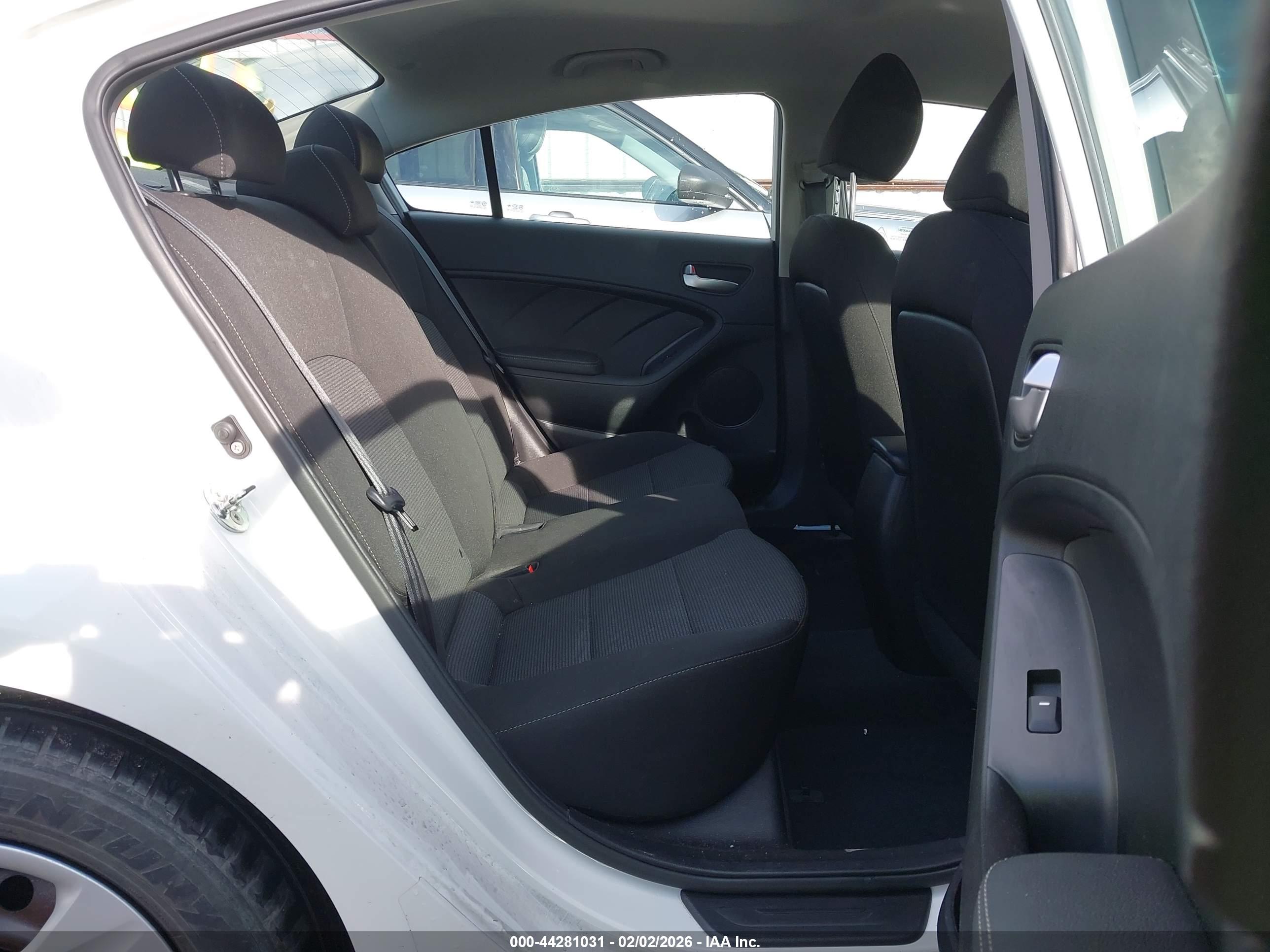 KIA FORTE image 8