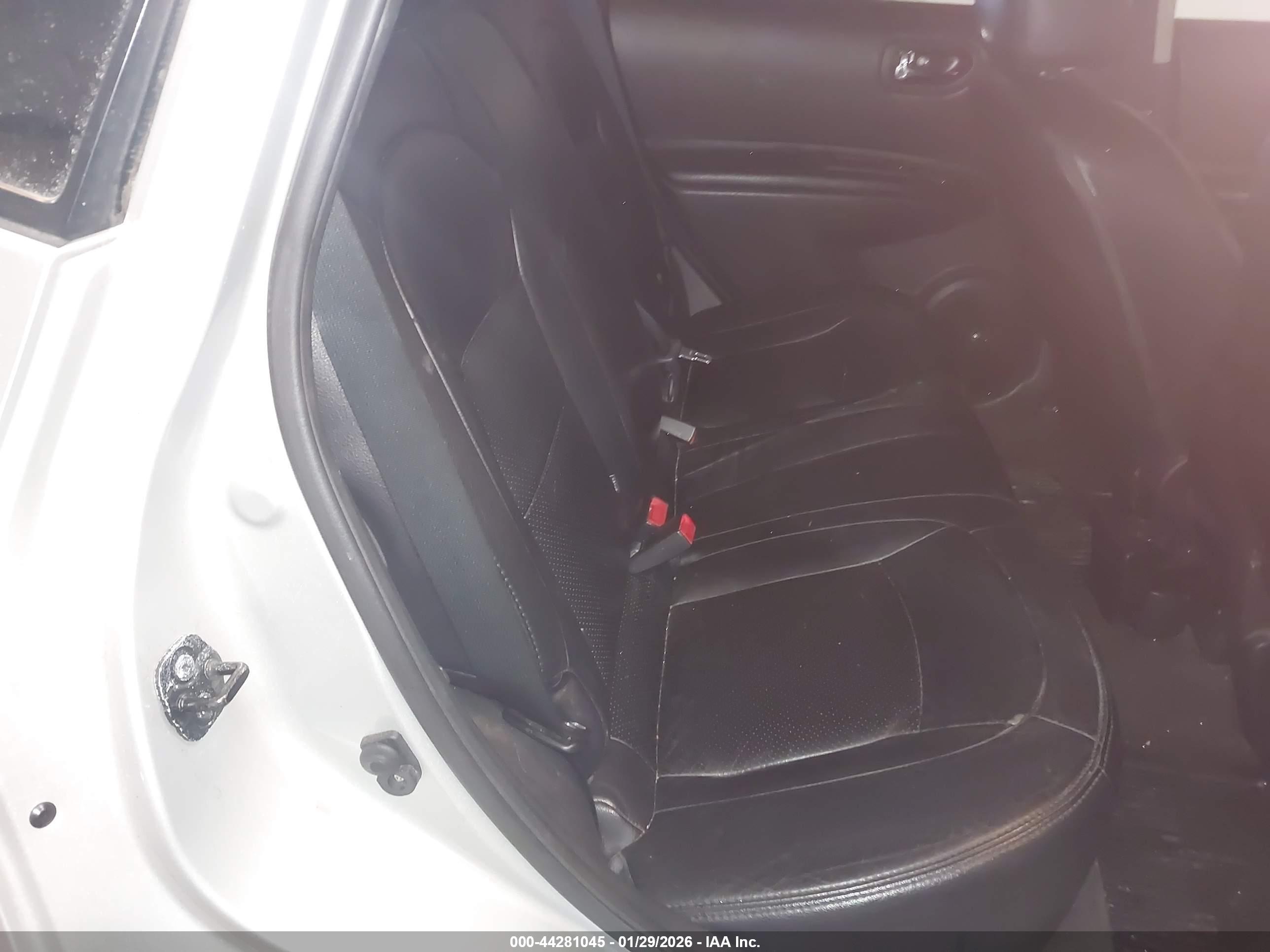 NISSAN ROGUE image 8
