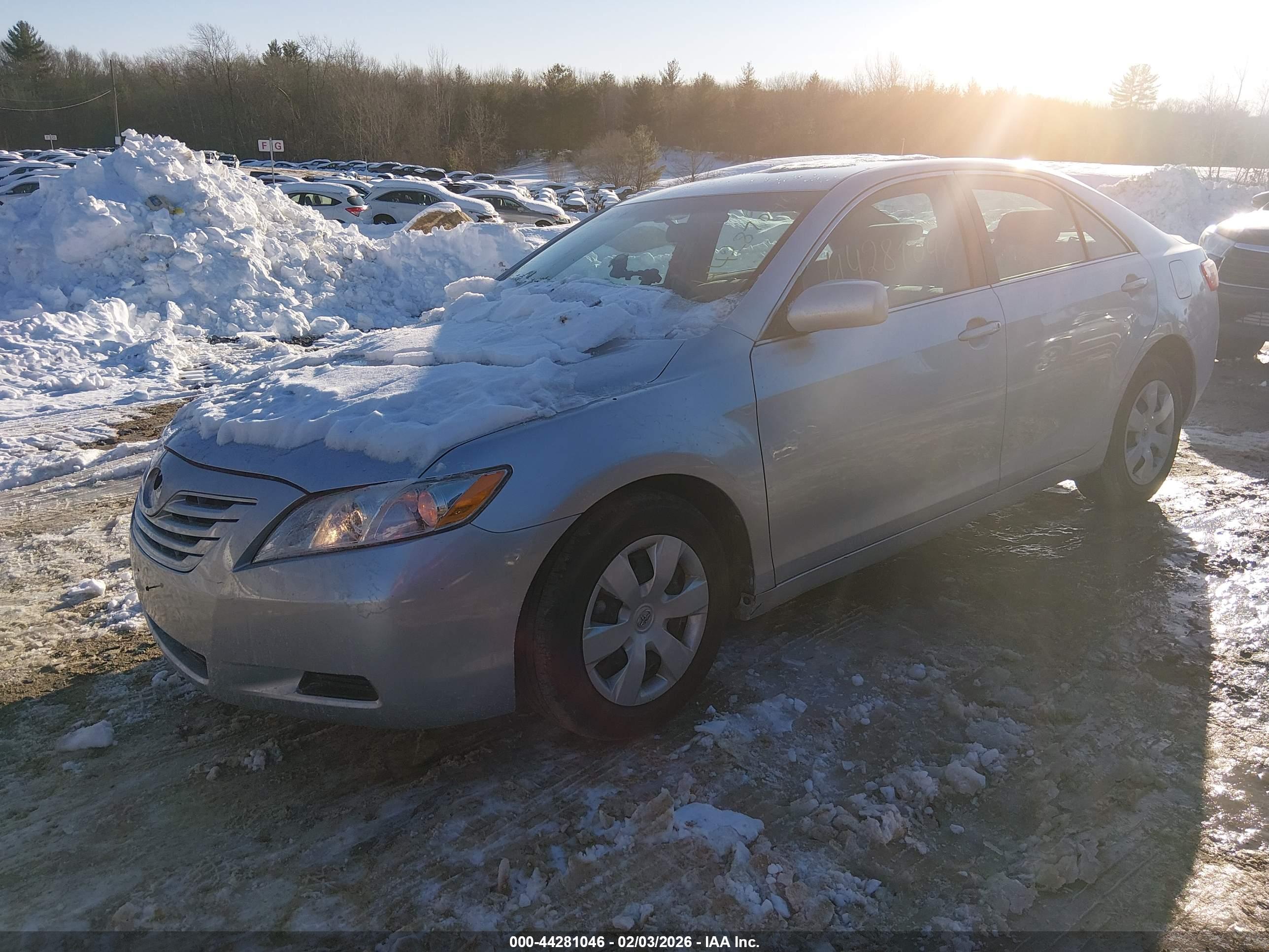 TOYOTA CAMRY image 2