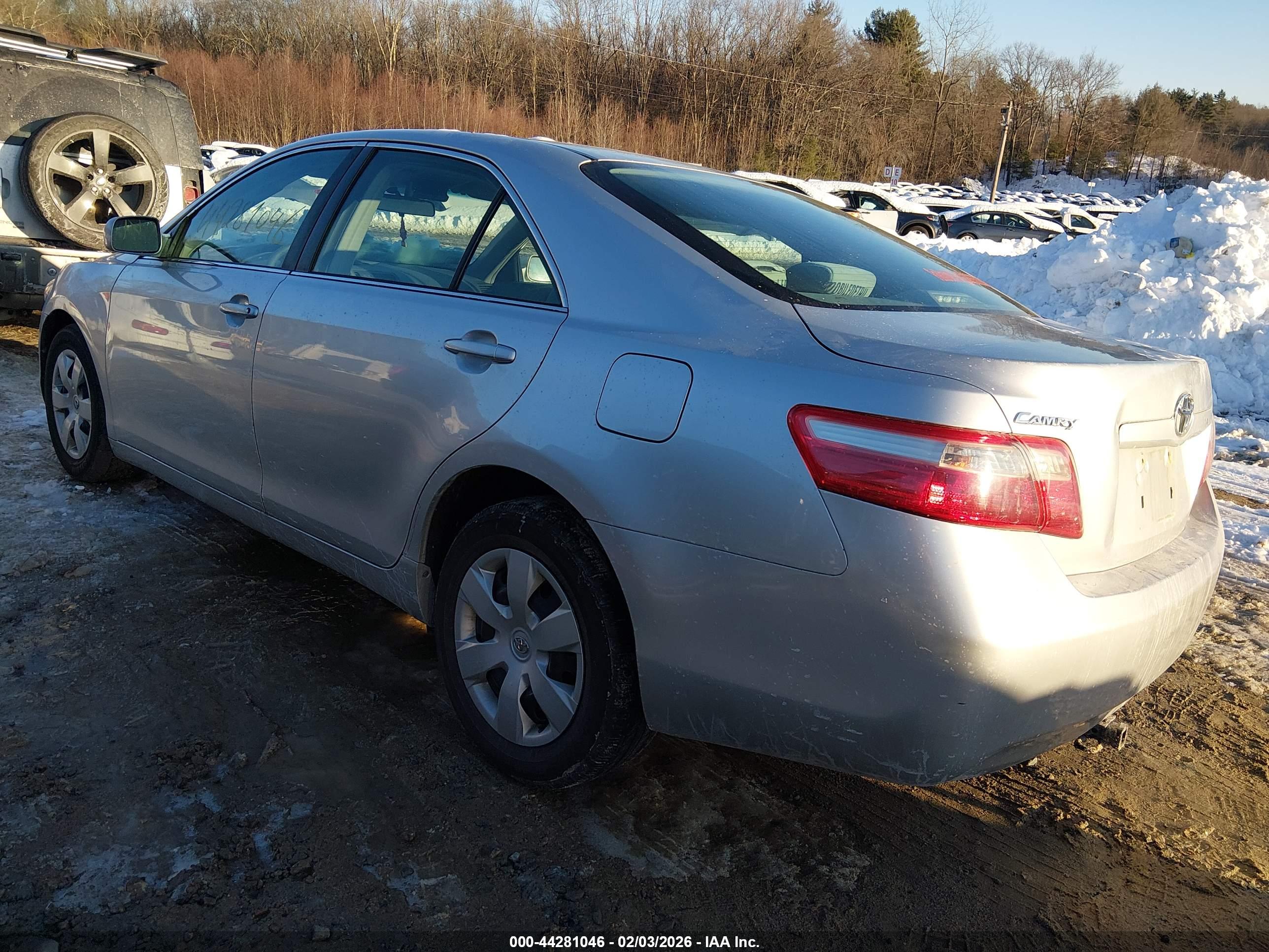 TOYOTA CAMRY image 3