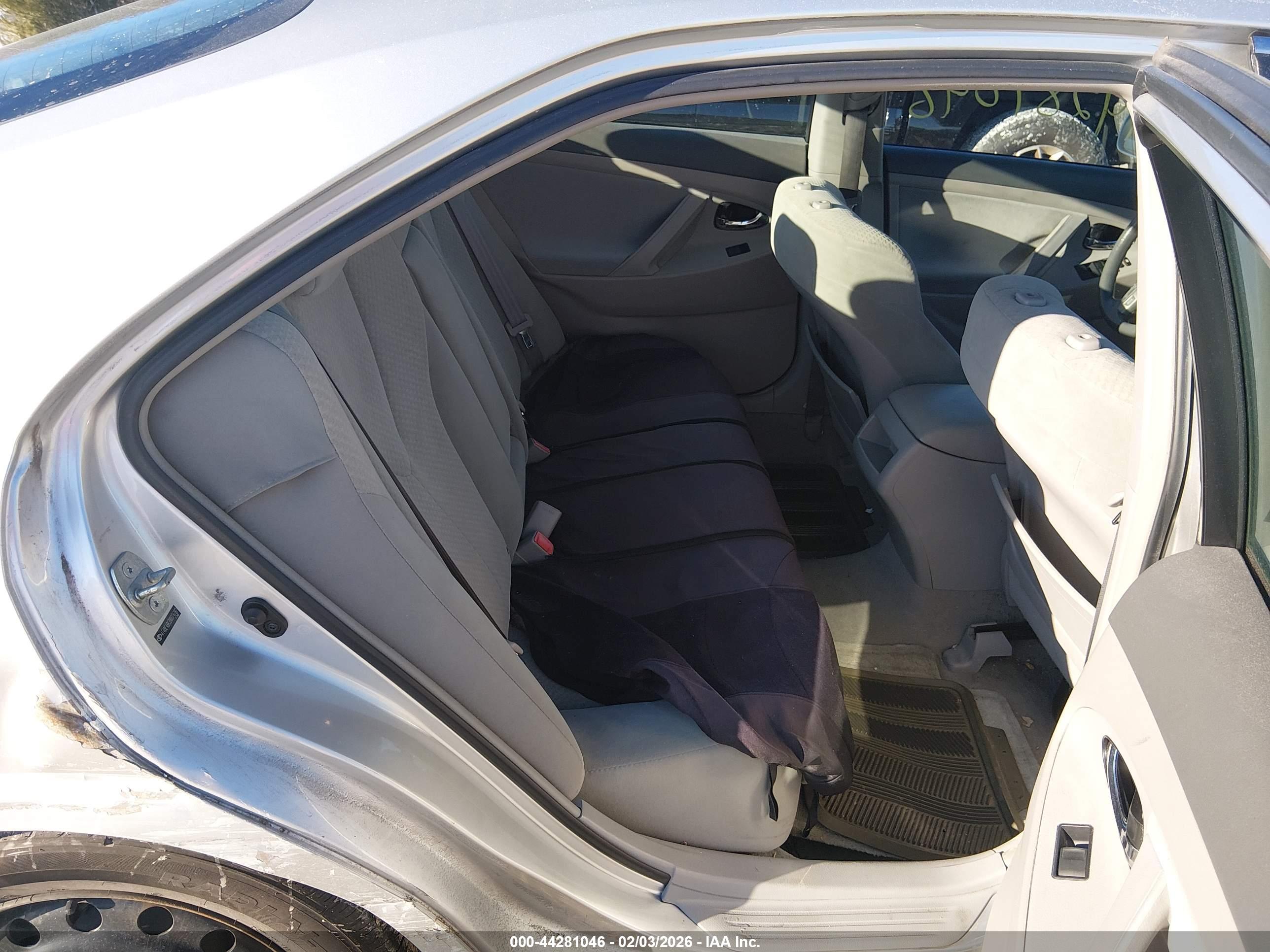 TOYOTA CAMRY image 8