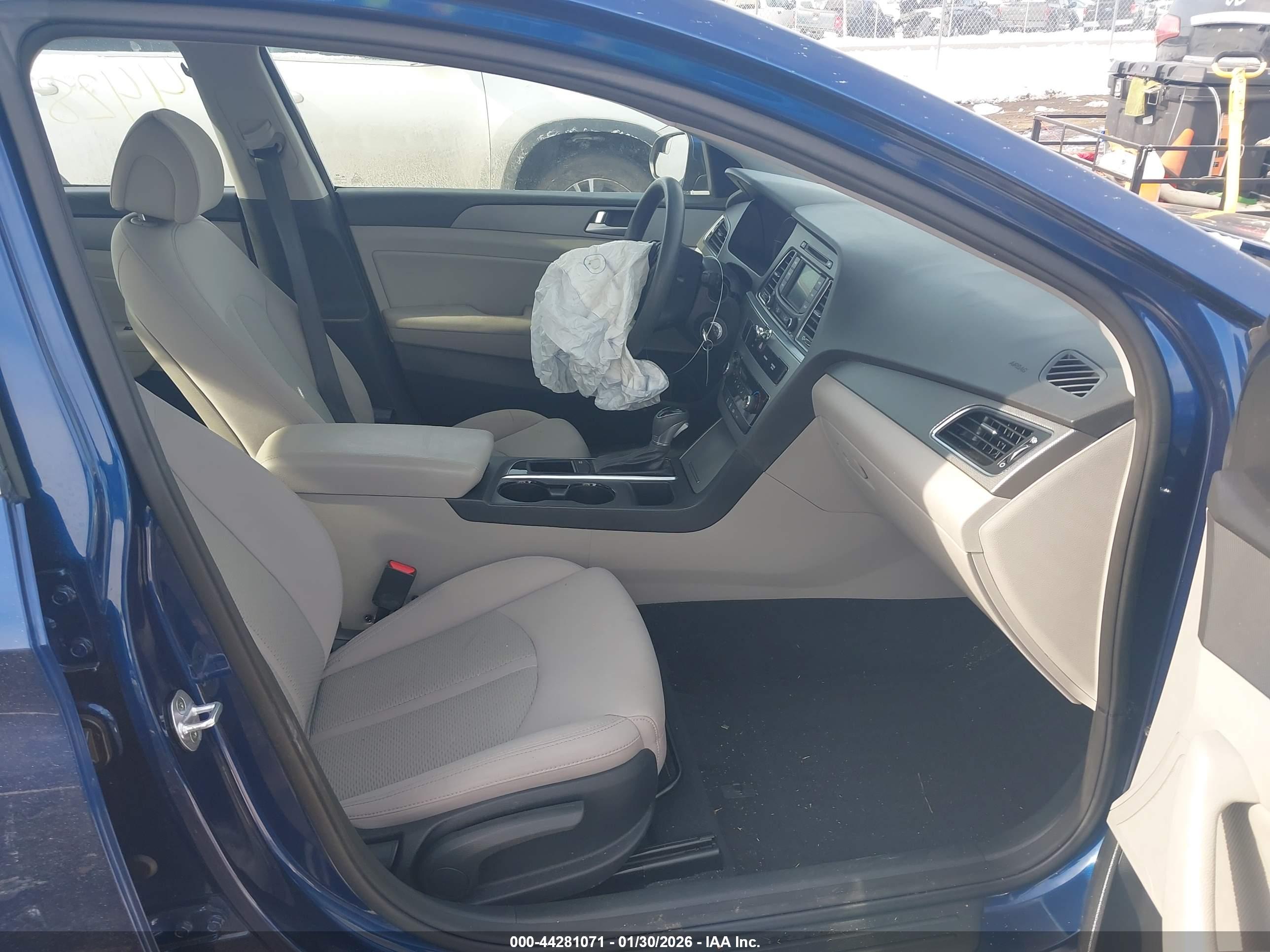 HYUNDAI SONATA image 5