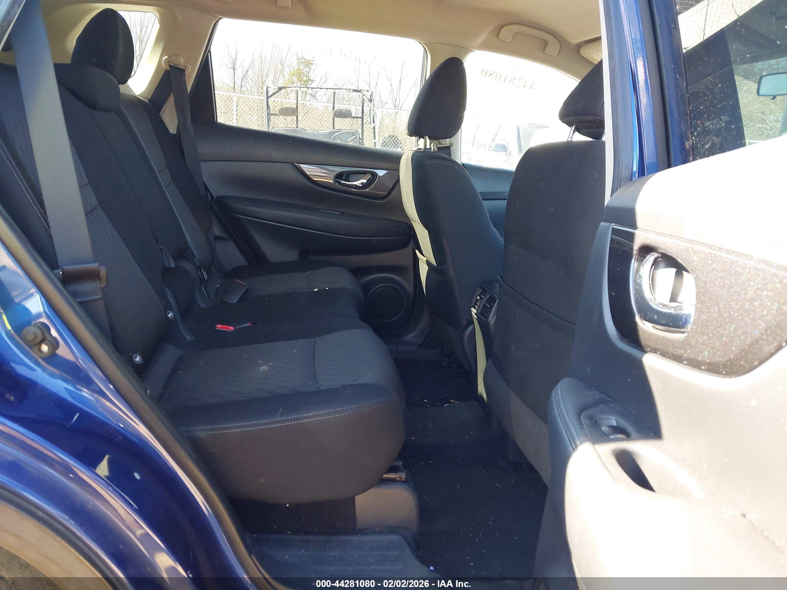 NISSAN ROGUE image 8
