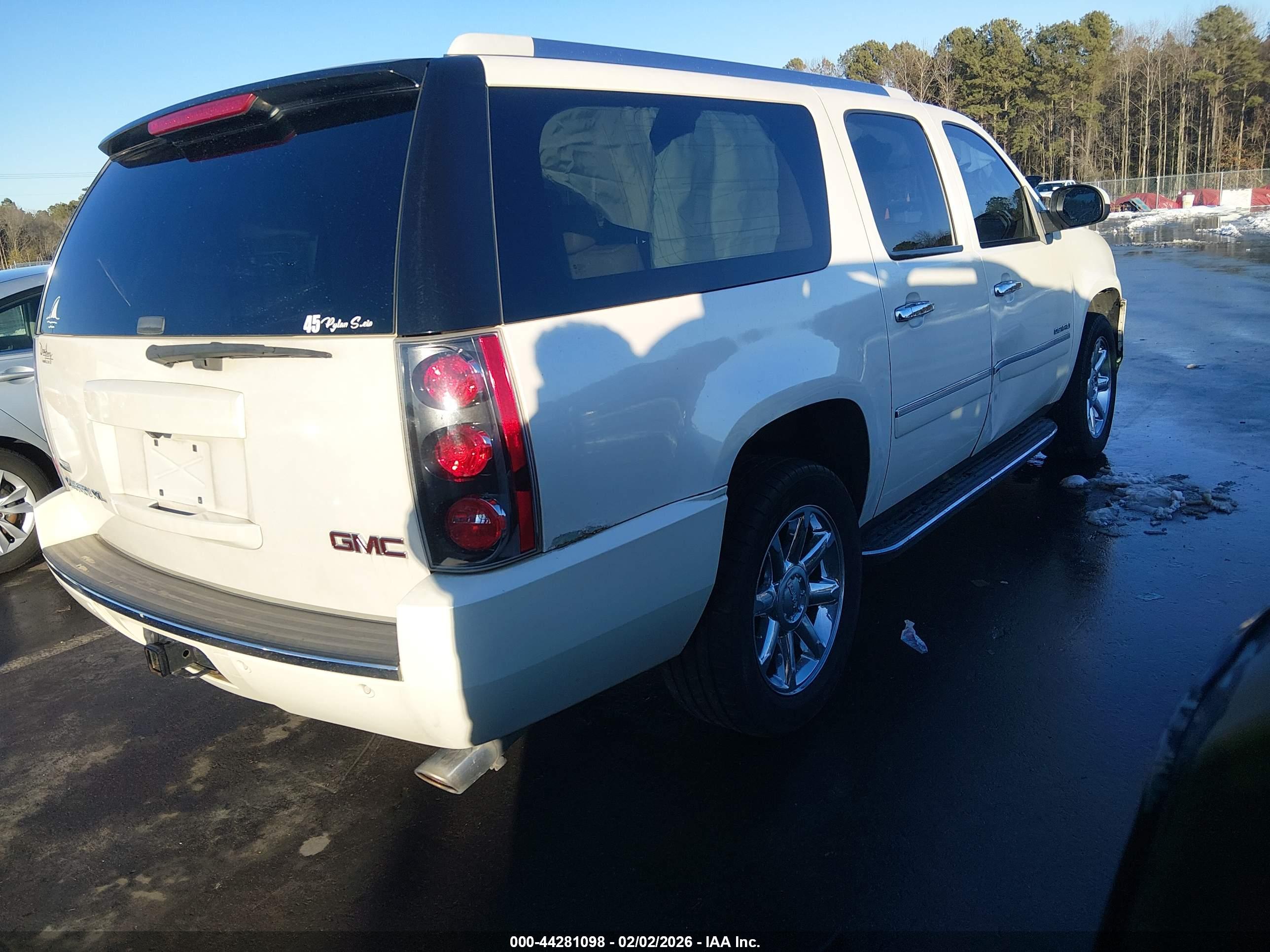 GMC YUKON image 4