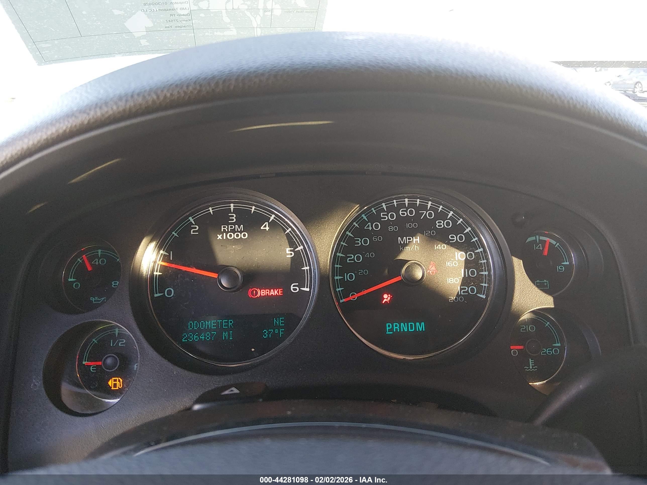 GMC YUKON image 7