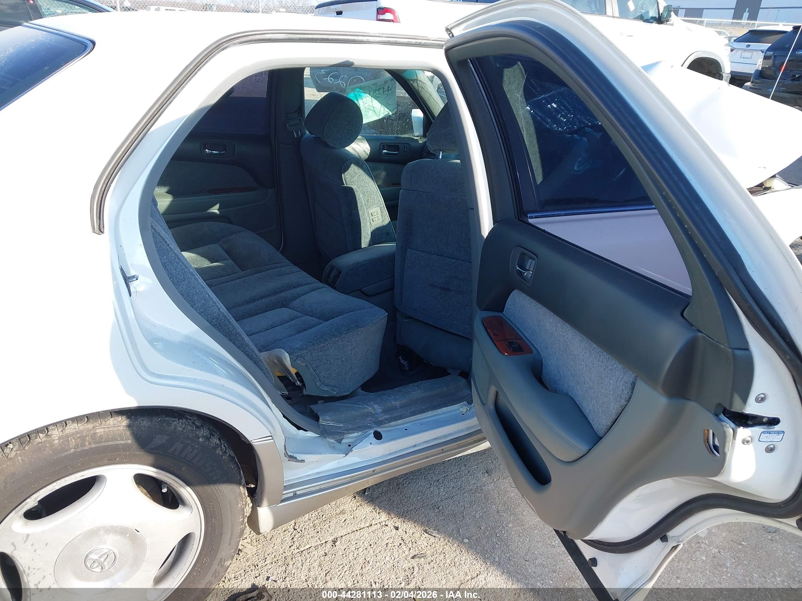 TOYOTA CELSIOR image 8