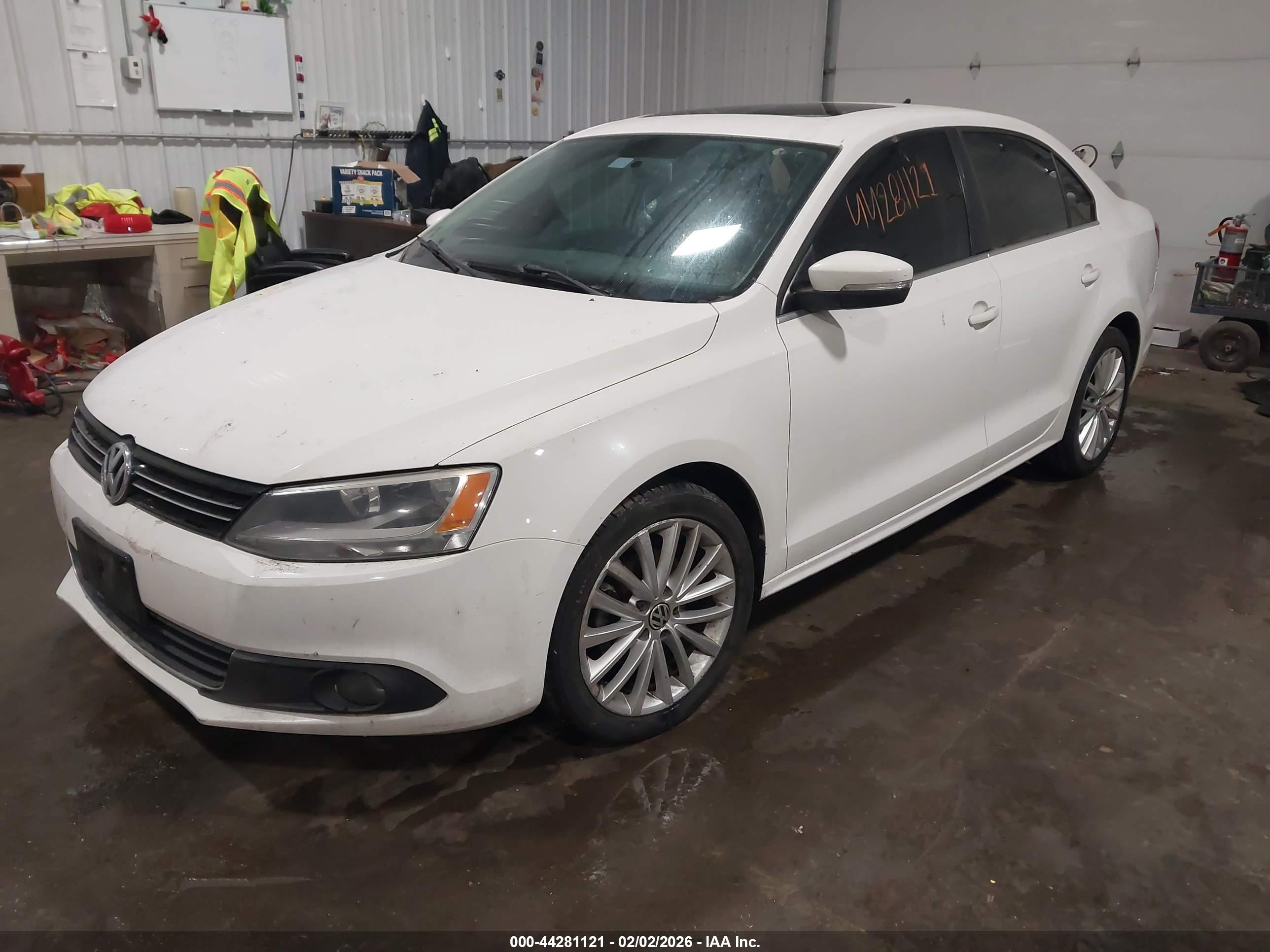 VOLKSWAGEN JETTA image 2