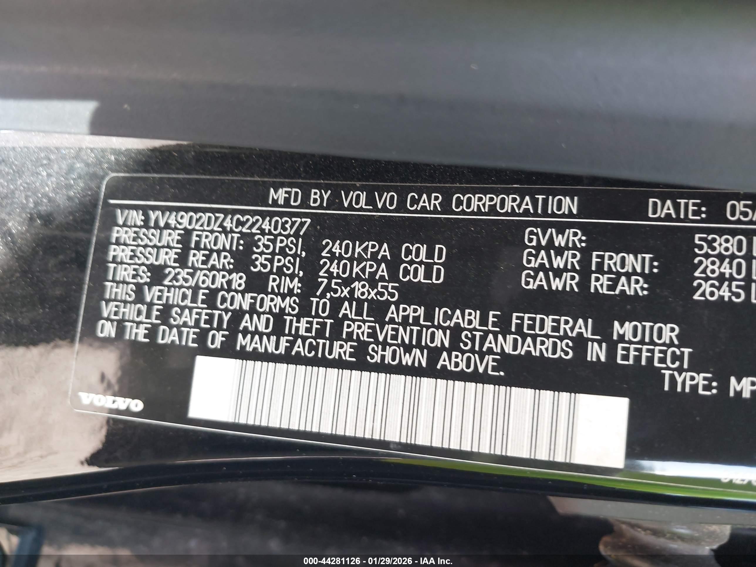 VOLVO XC60 image 9